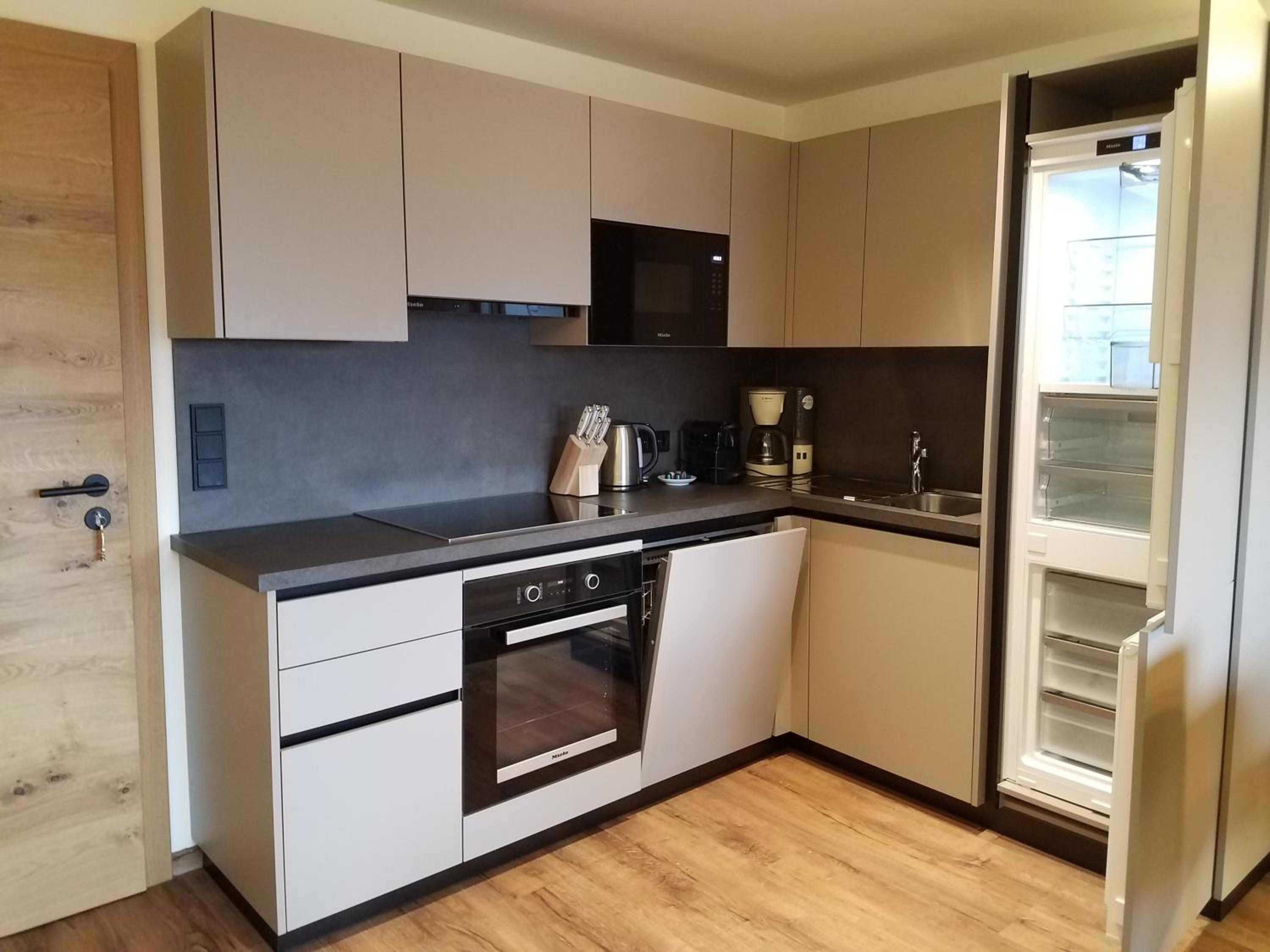 Two-Bedroom Apartment - Photo 11