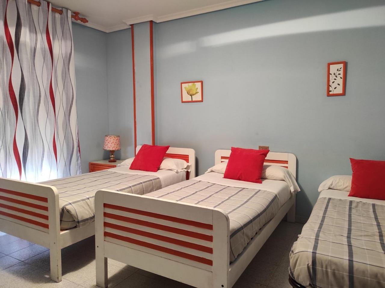 Habitación Triple con Baño Privado