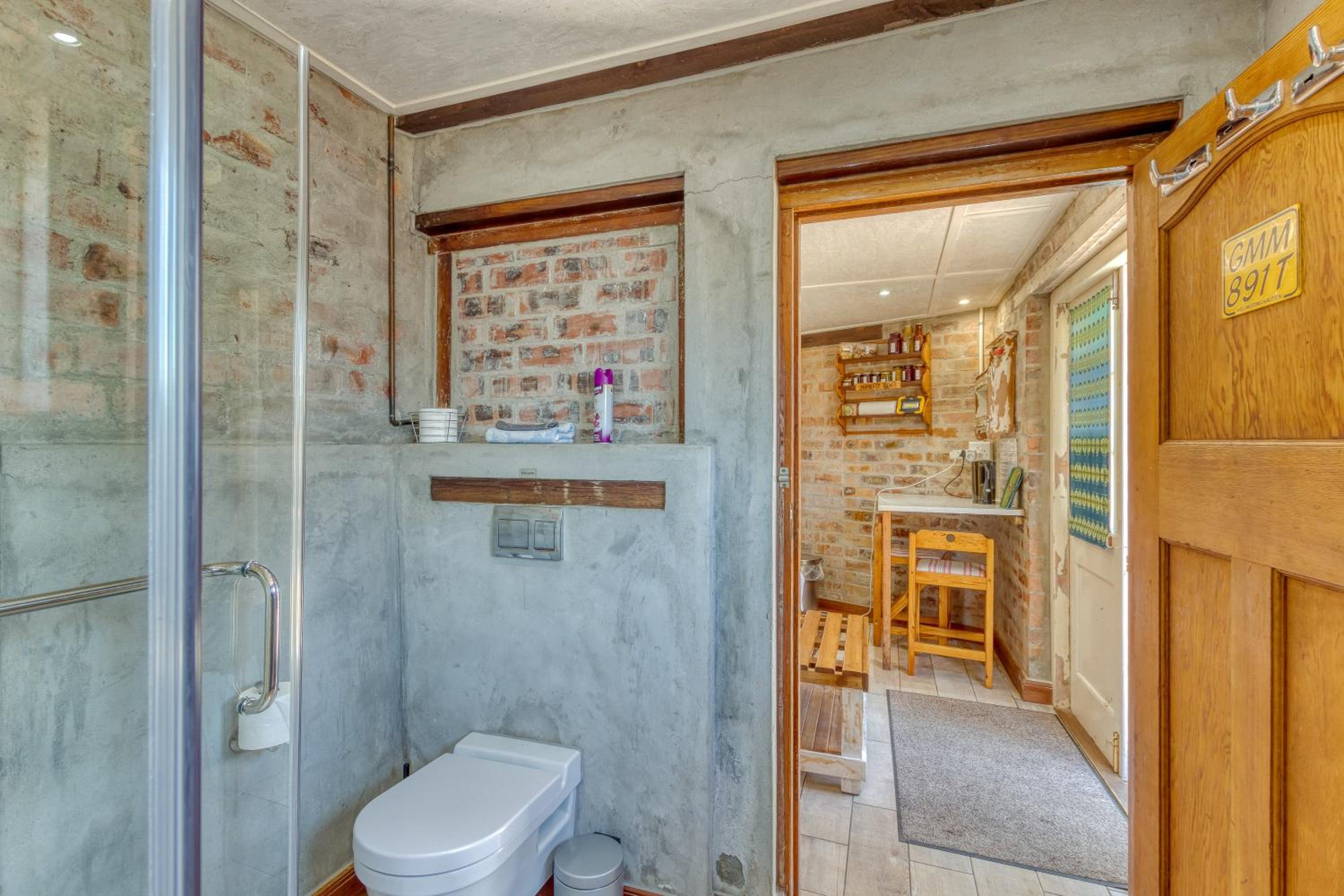 Double Room with Private Bathroom photo 3