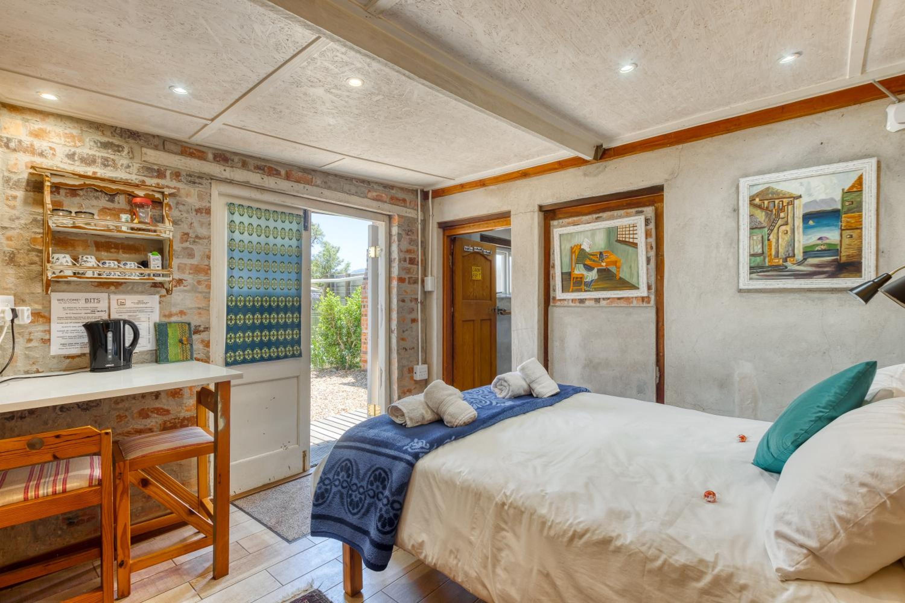 Double Room with Private Bathroom photo 2