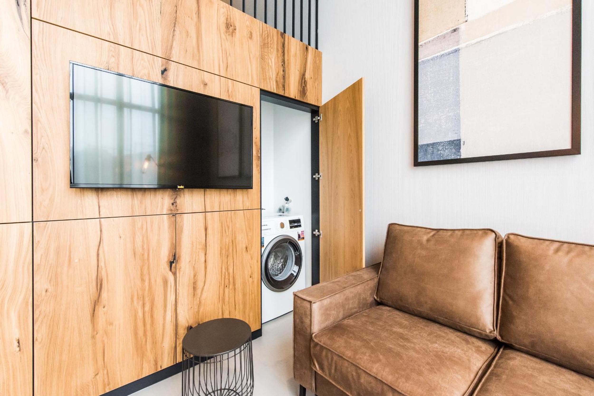 Large 1 Bedroom Apartment, Canal view - Duplex photo 2