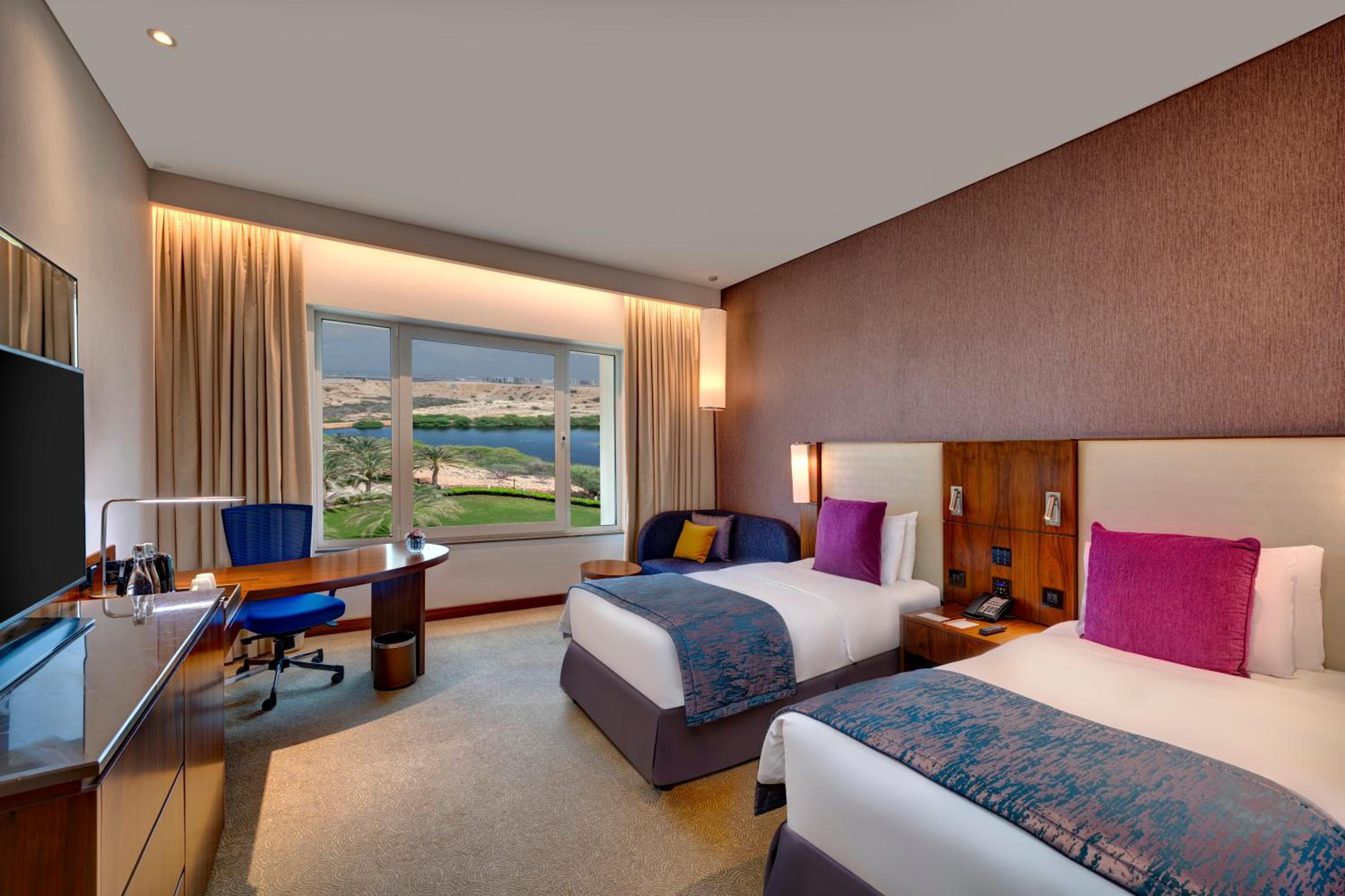 Premium Twin Room with Garden View and Lounge Access - Photo 2