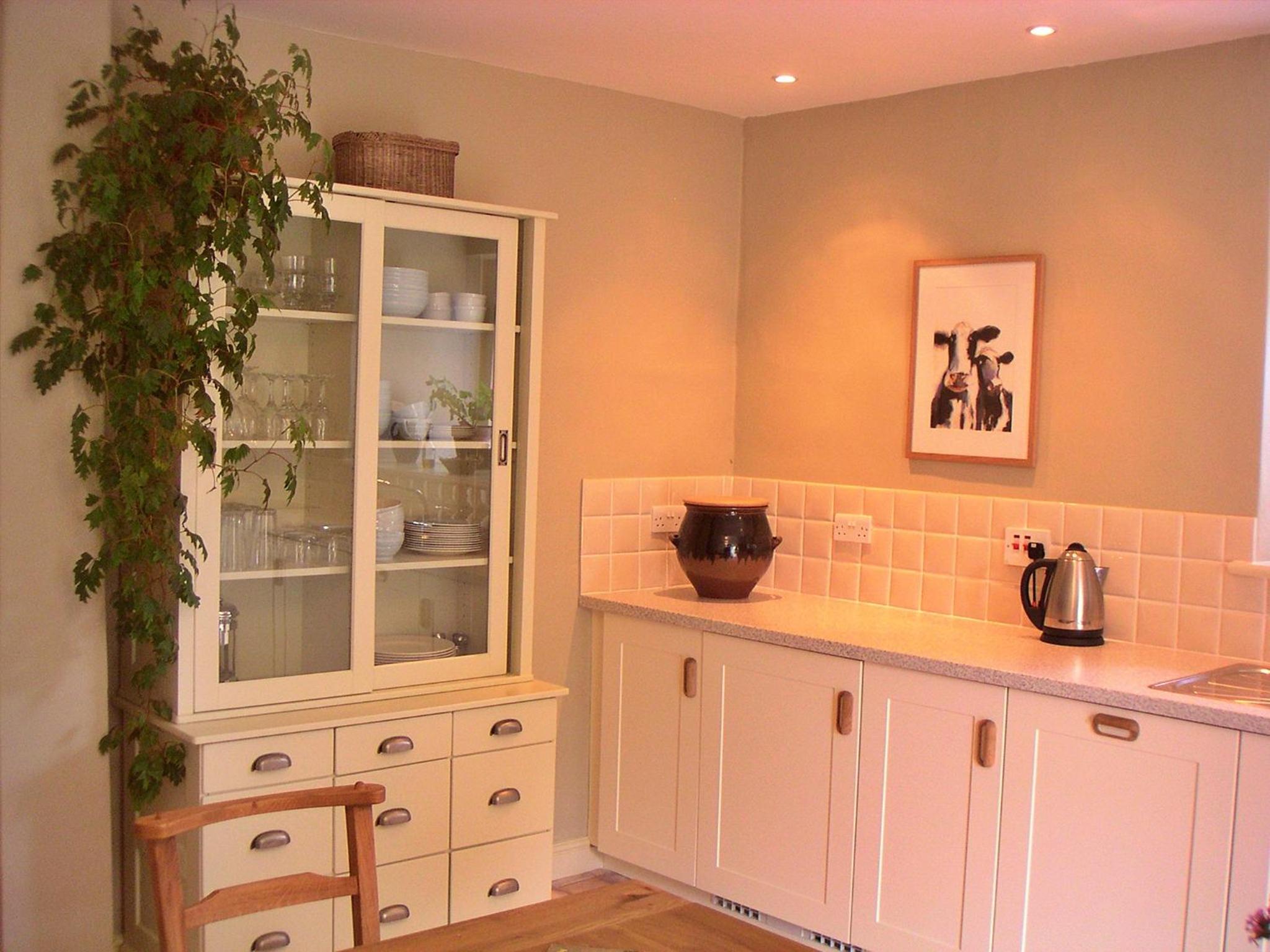 Three-Bedroom House photo 3