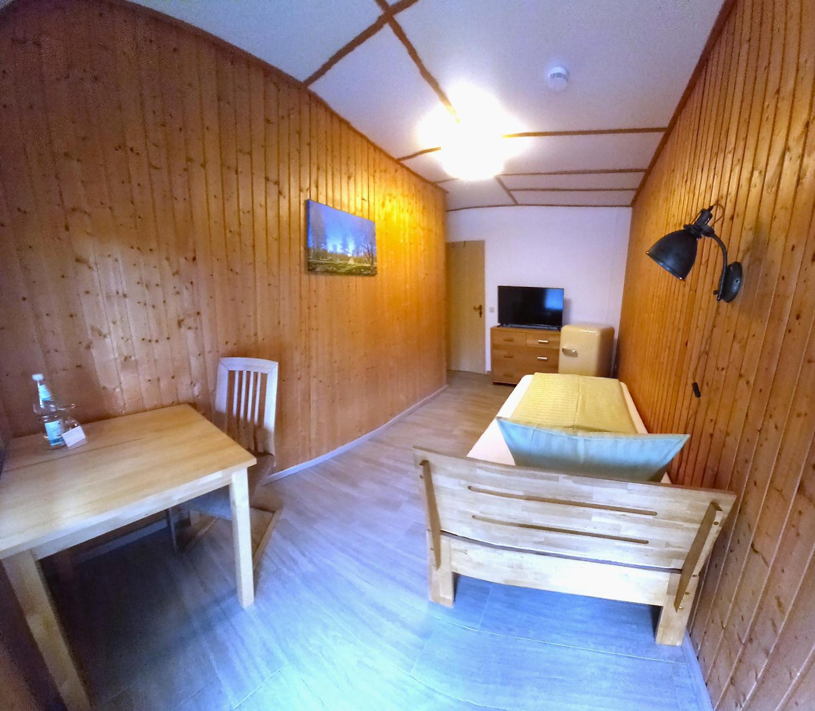 Single Room photo 3