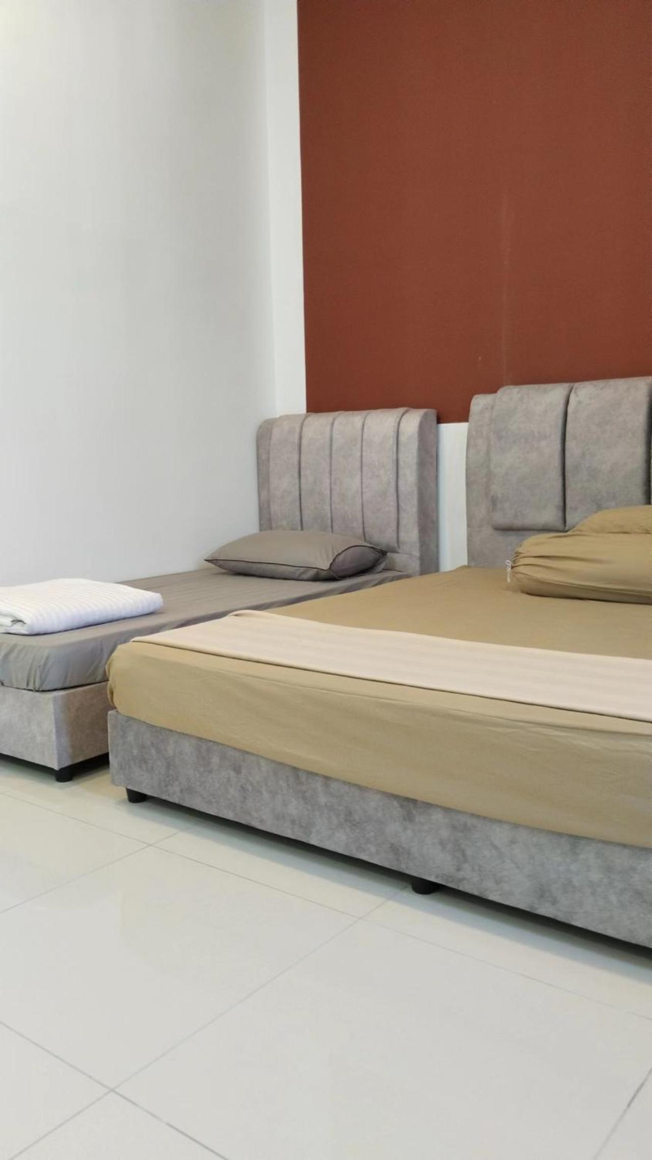 Deluxe Family Room photo 1