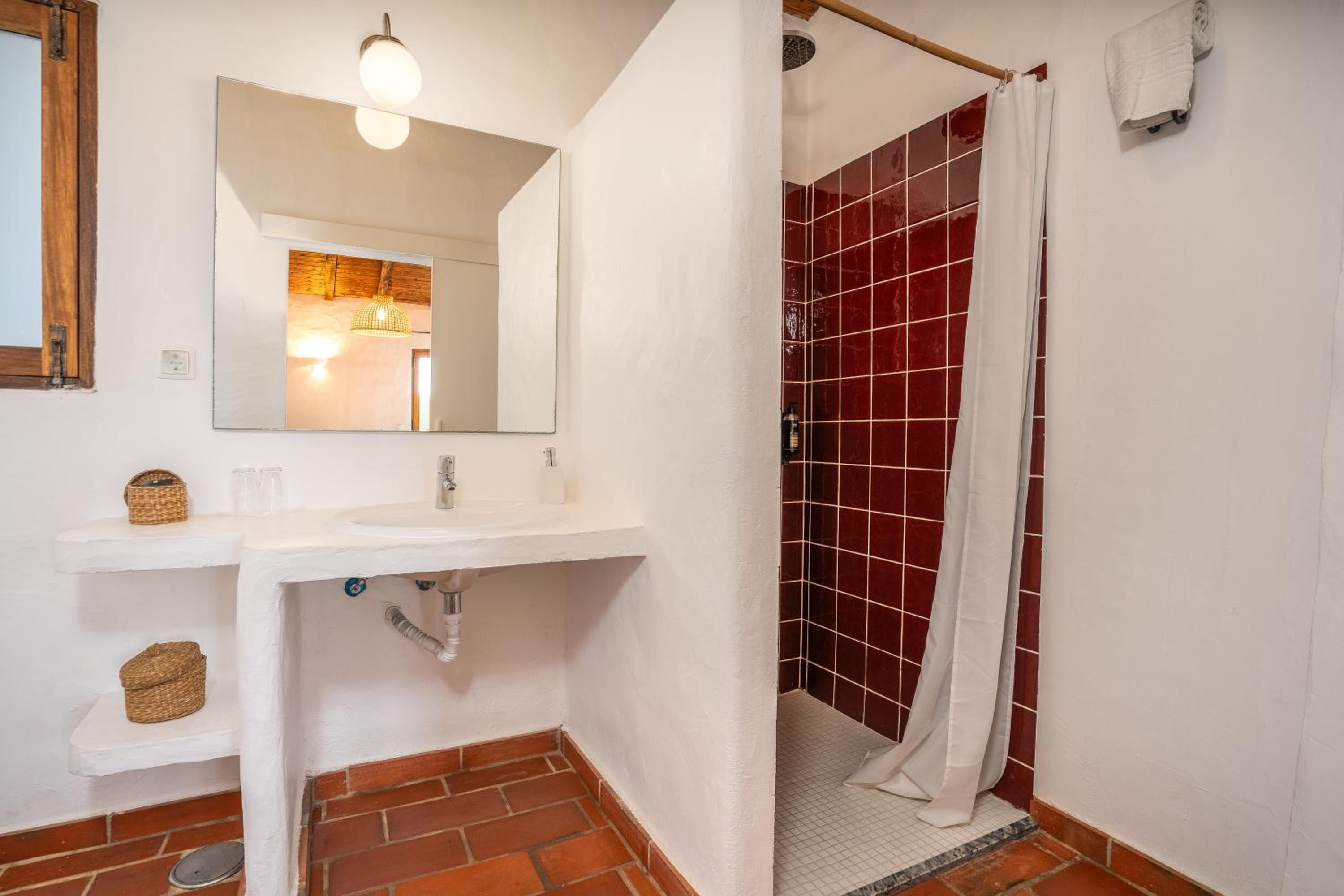 One-Bedroom House - Photo 3