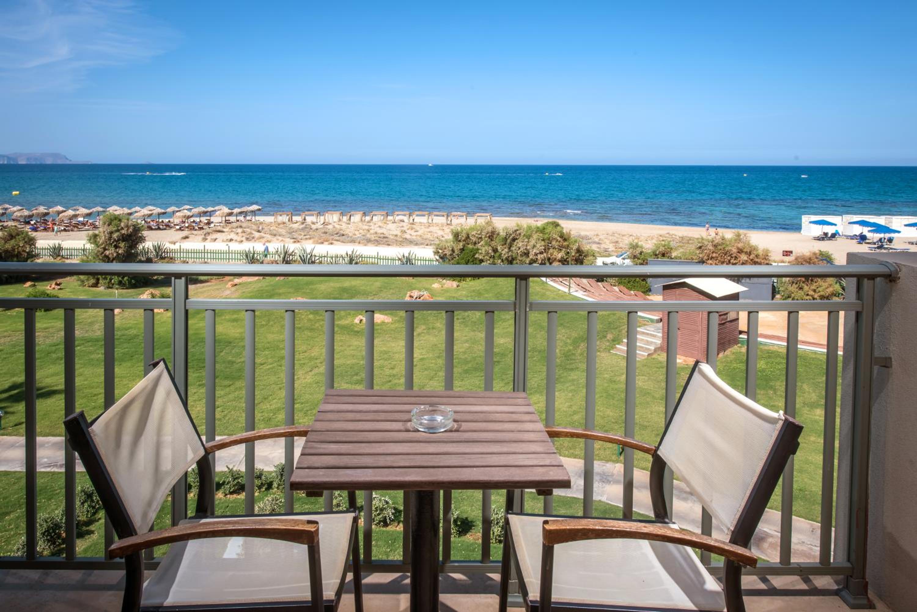 Double Room - Sea Front - Photo 6