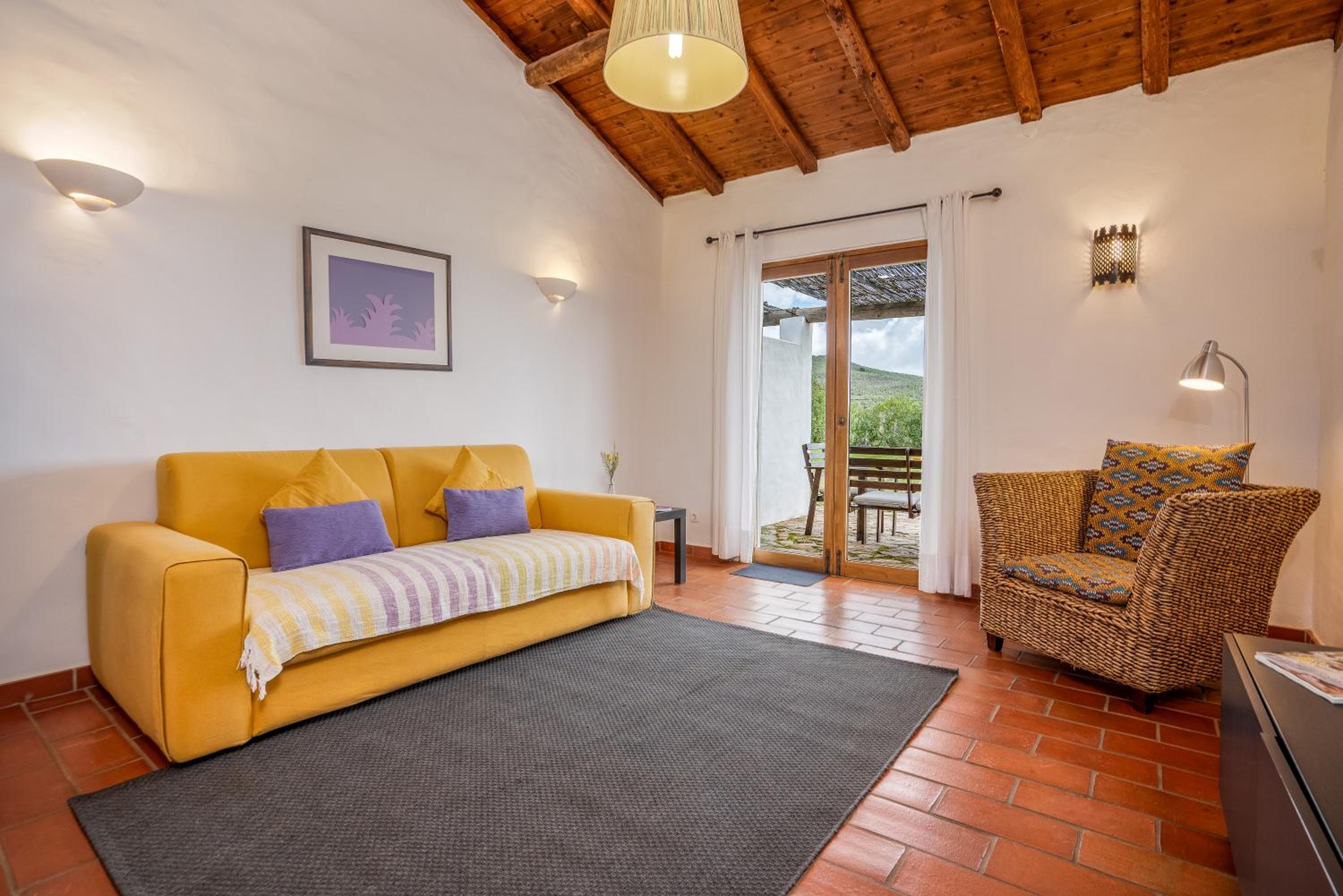 One-Bedroom House - Photo 2
