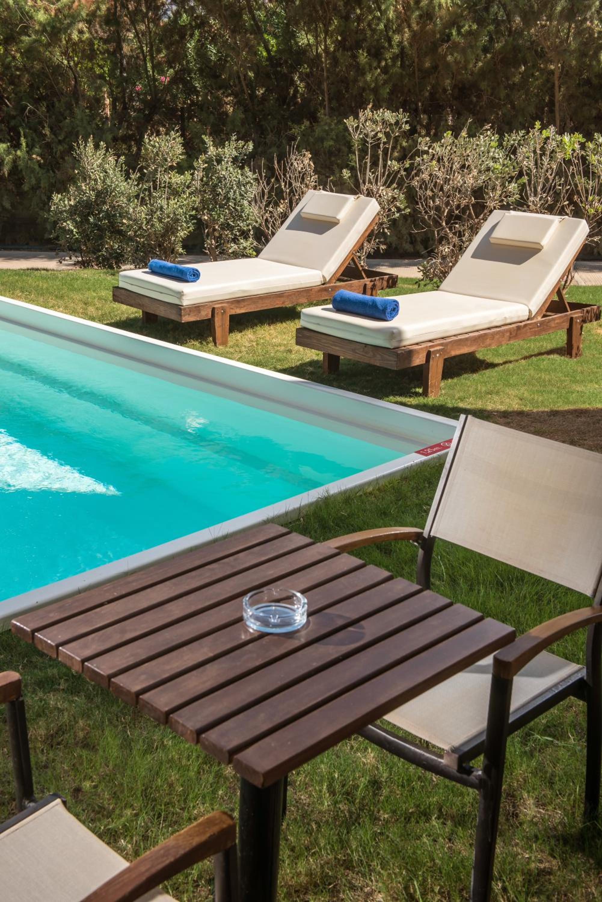 Double Room with Private Pool  - Photo 5