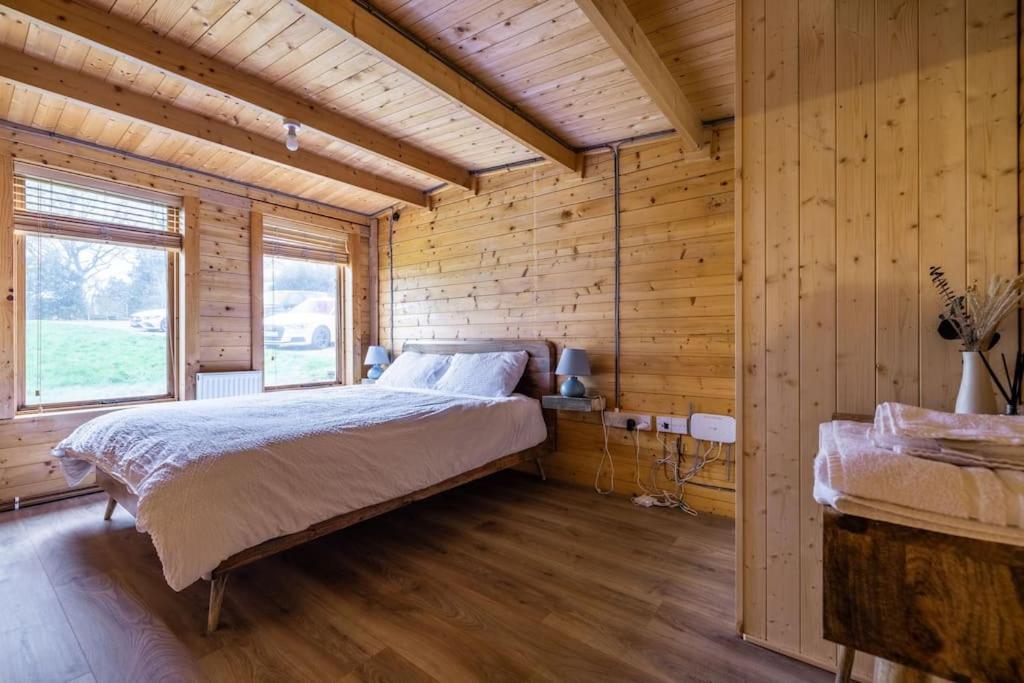 Three-Bedroom House photo 1