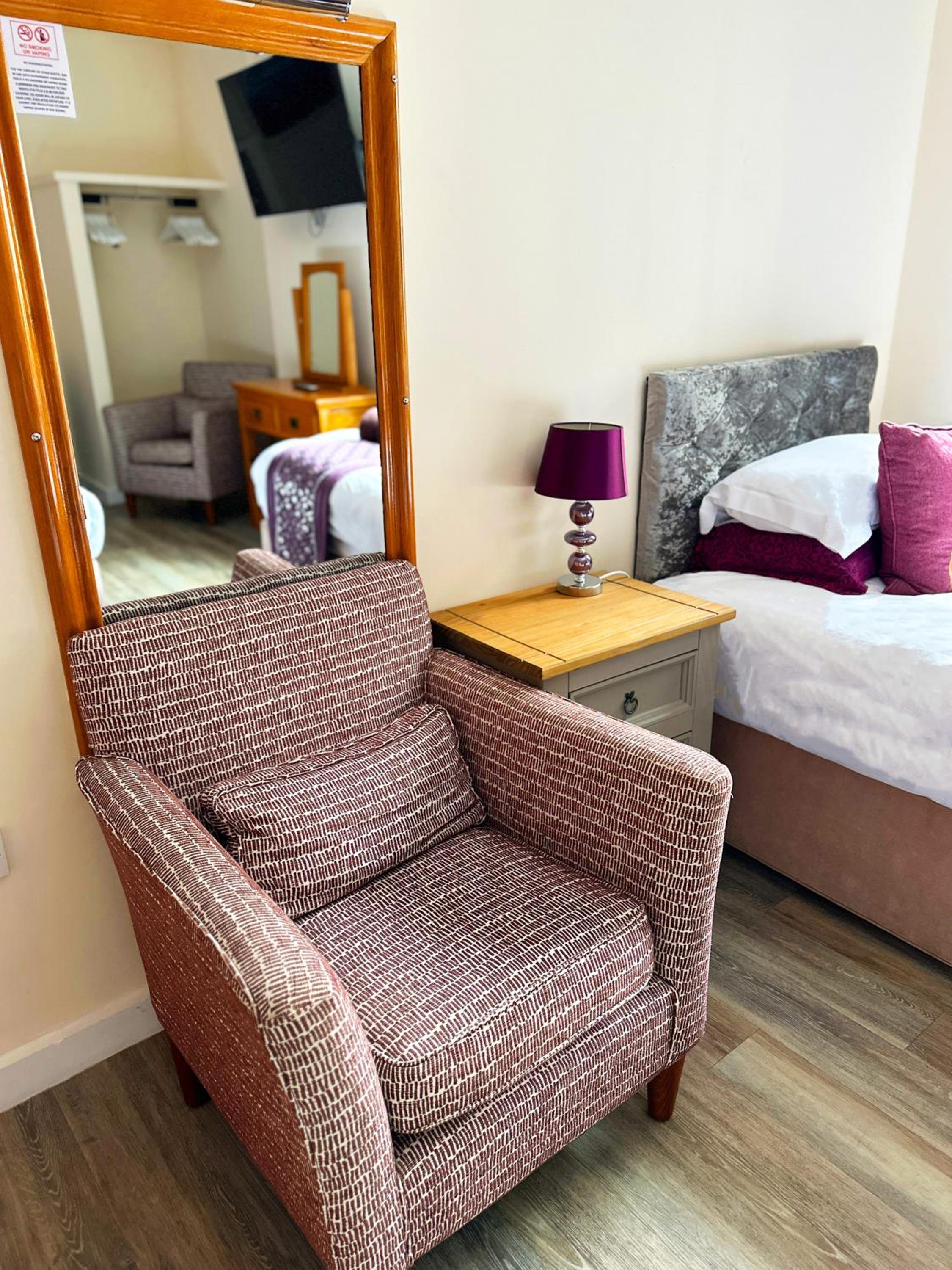 Deluxe Large Family Room on Ground Floor - Photo 10