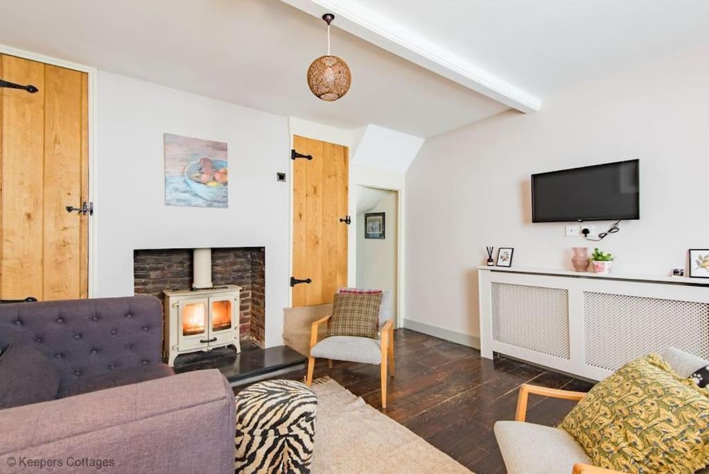 Two-Bedroom House photo 3