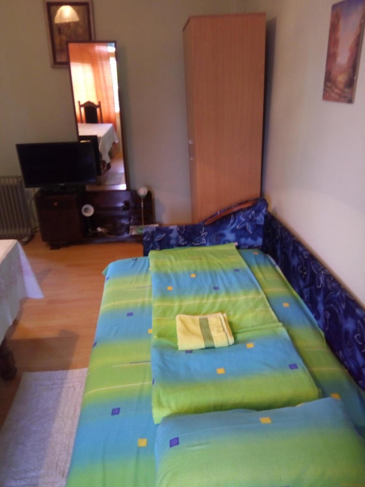 Double Room With Extra Bed photo 3