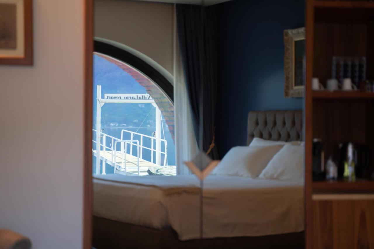 Junior Suite with Lake View and Private Garden - Separate building photo 2