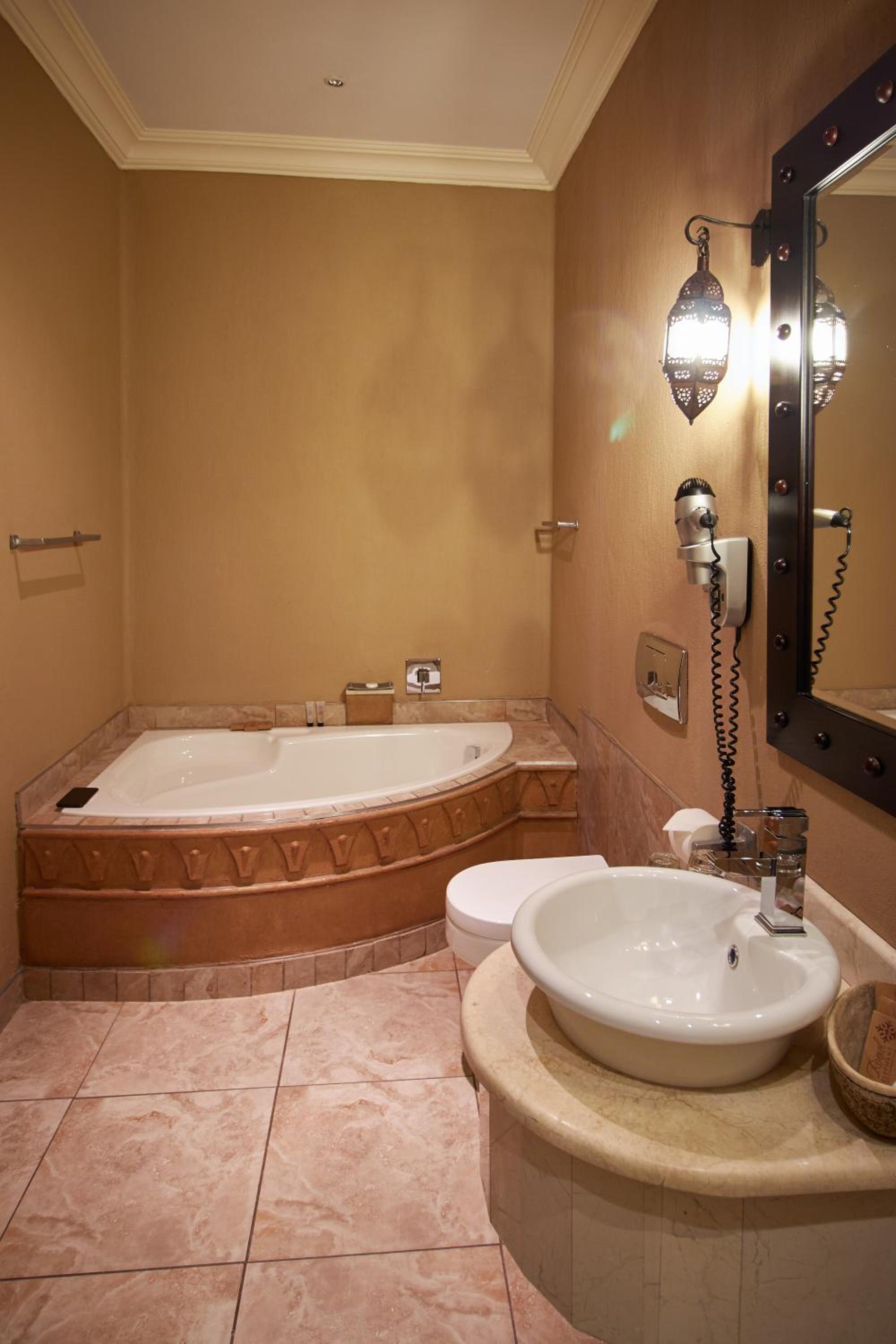 Family Suite - Photo 5