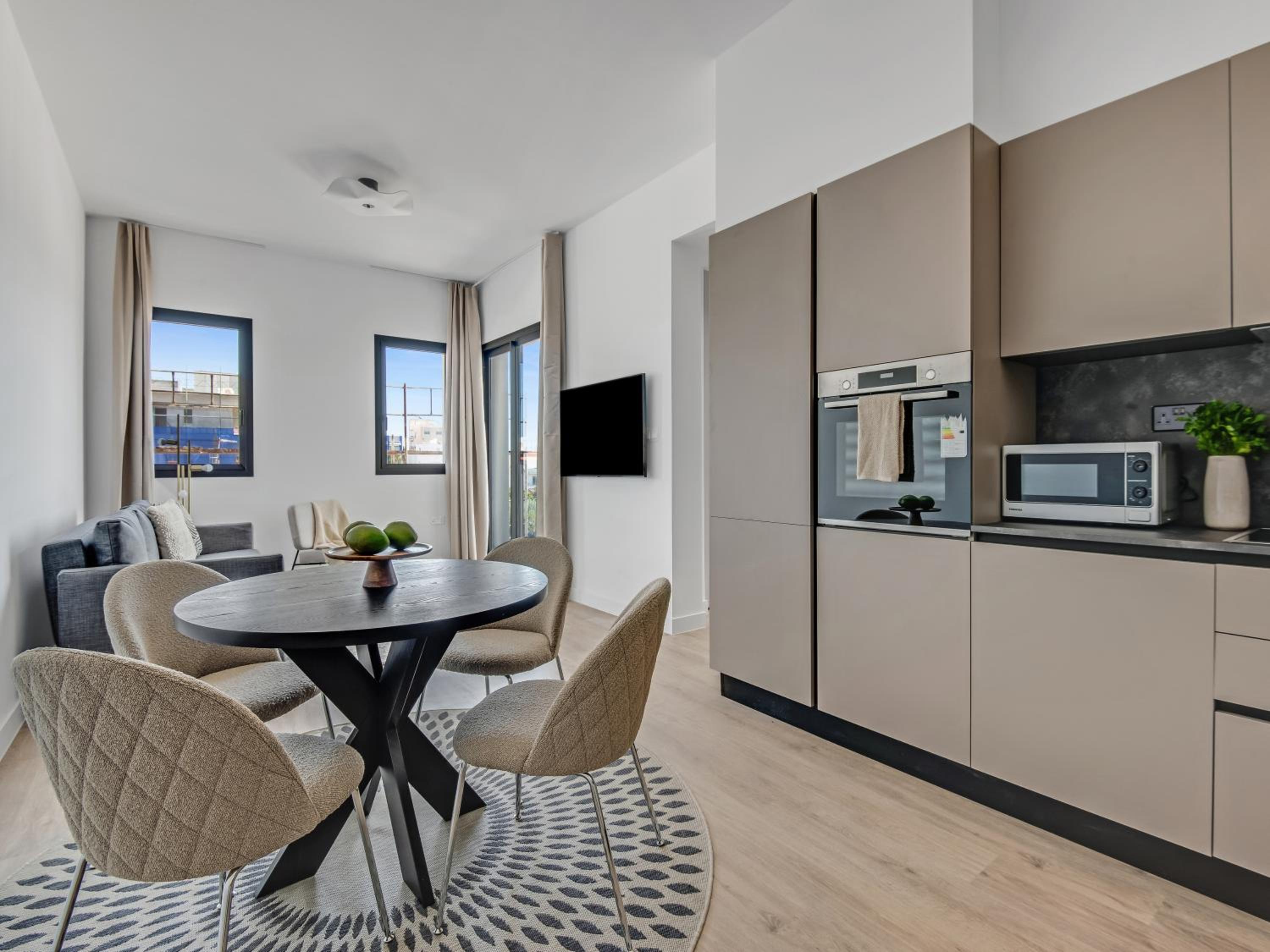 One-Bedroom Apartment With Shared Pool