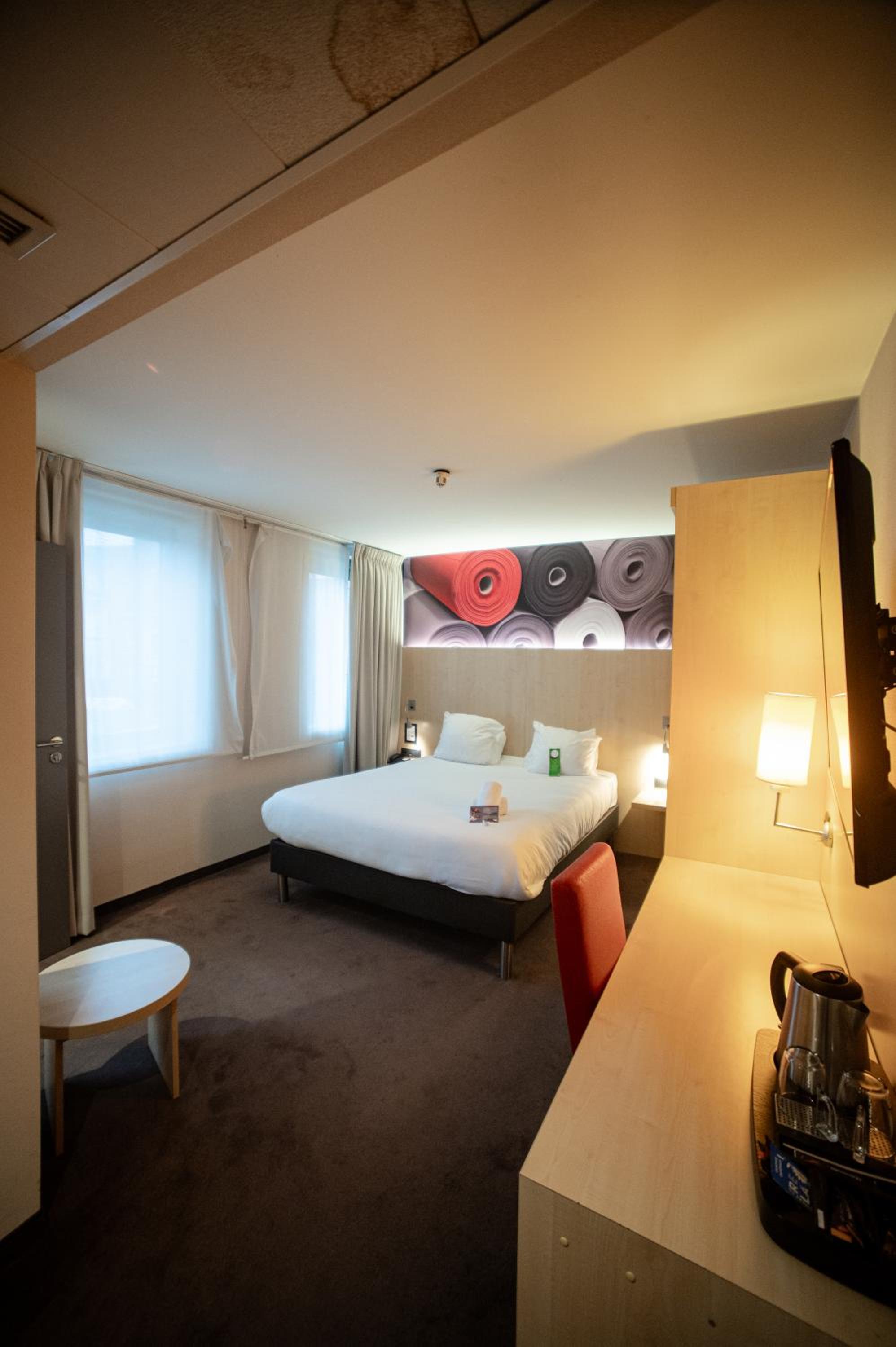 Standard Double Room - Photo 4