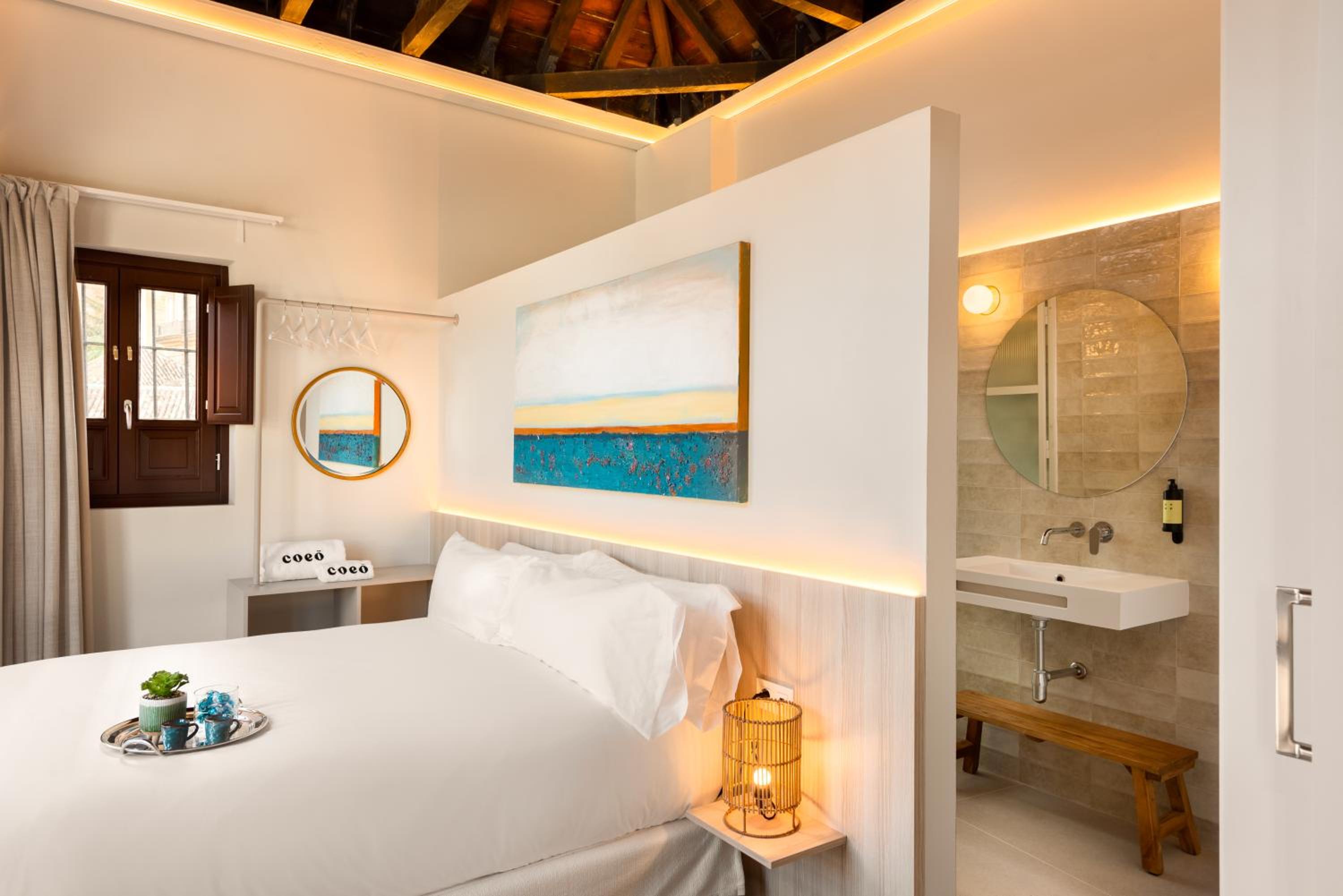 Penthouse de un dormitorio de lujo con terraza privada y jacuzzi.