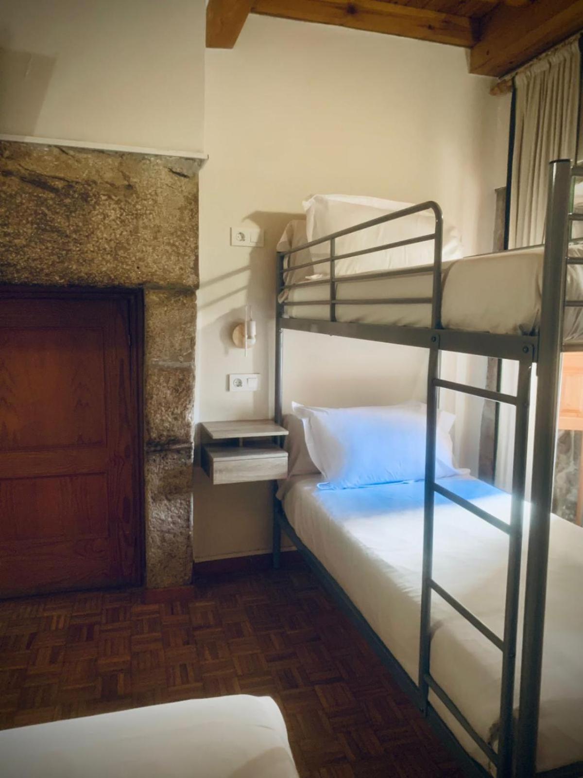 Quadruple Room with Private Bathroom - Photo 1