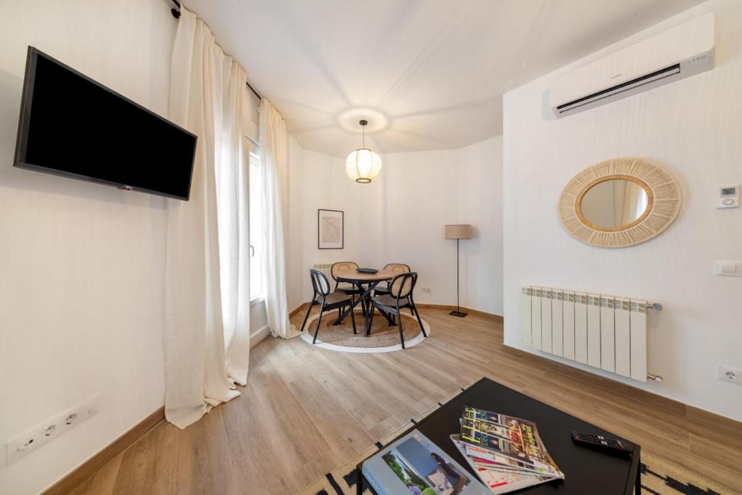 Apartment photo 2