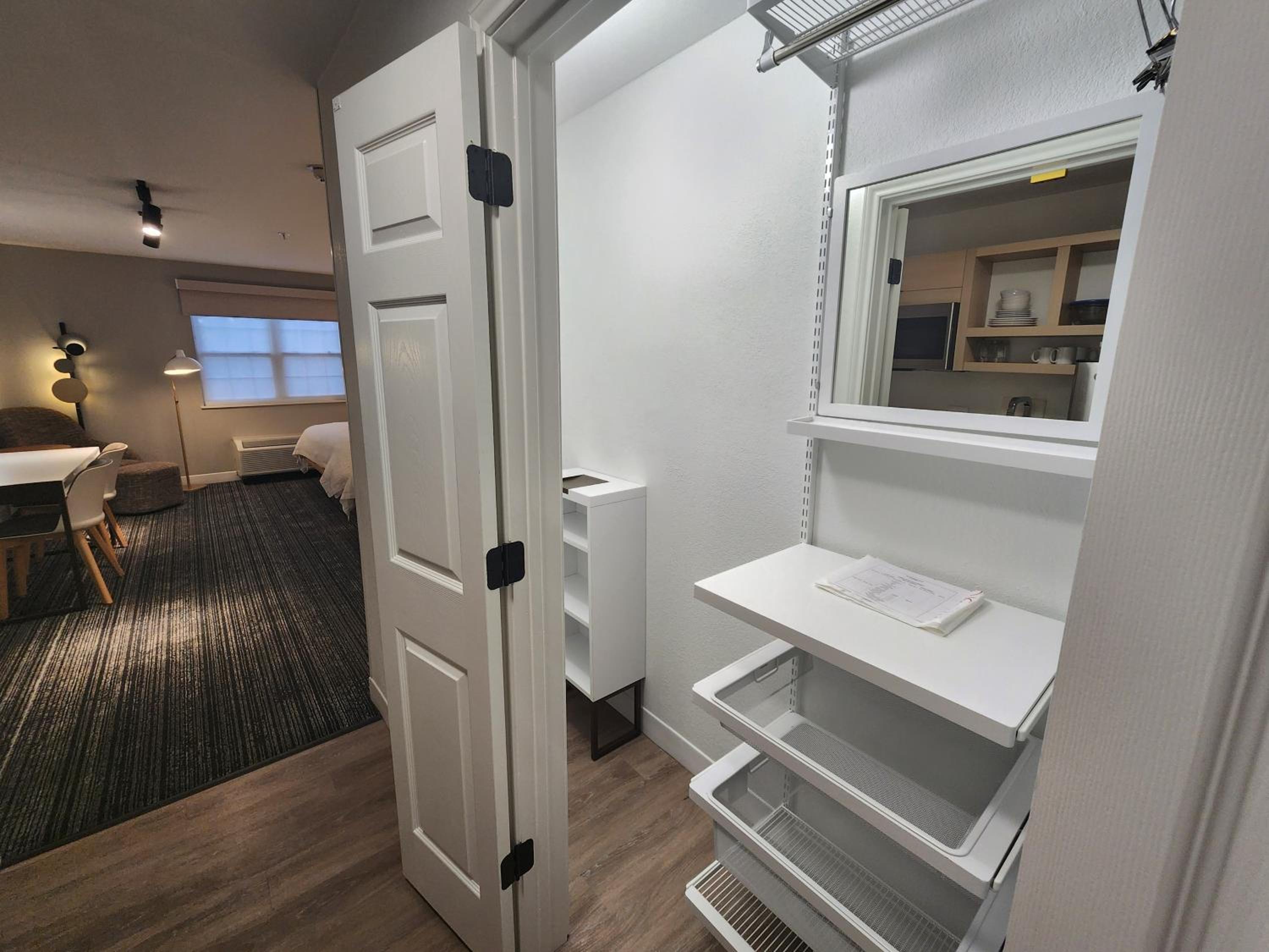 Queen Studio with Two Queen Beds - Photo 1