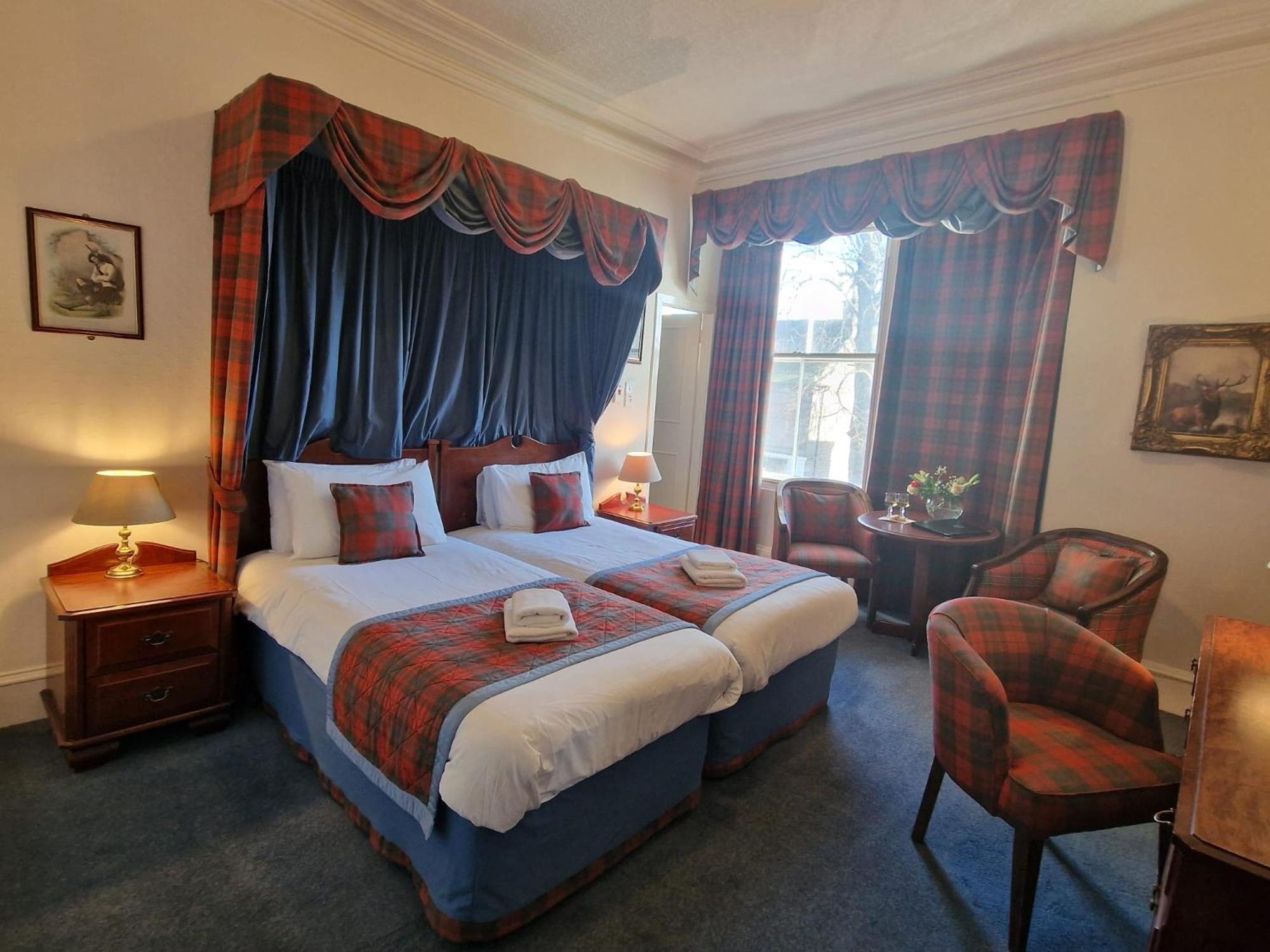 Standard Twin Room - Photo 1