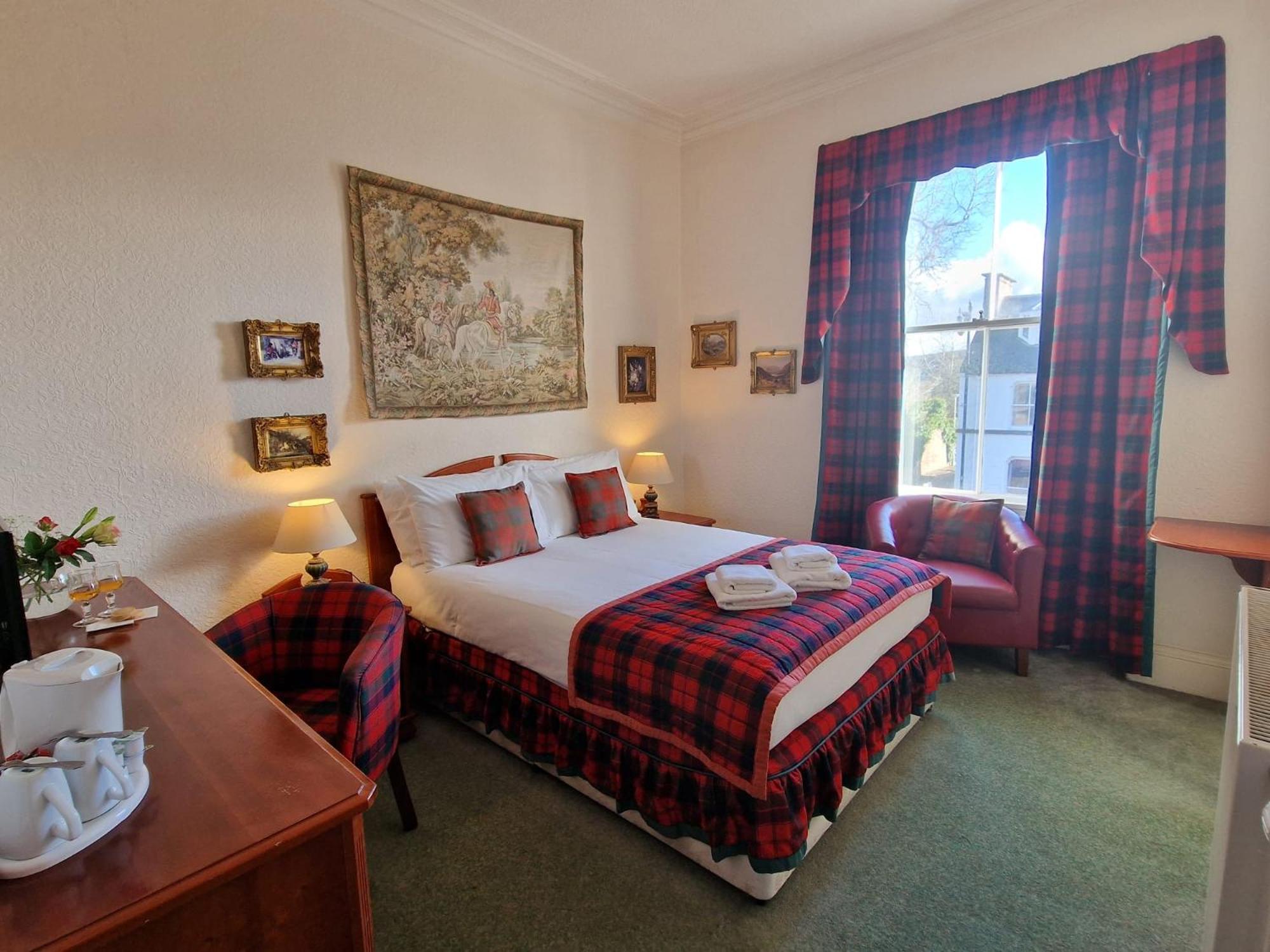 Double Room with Shower - Photo 2