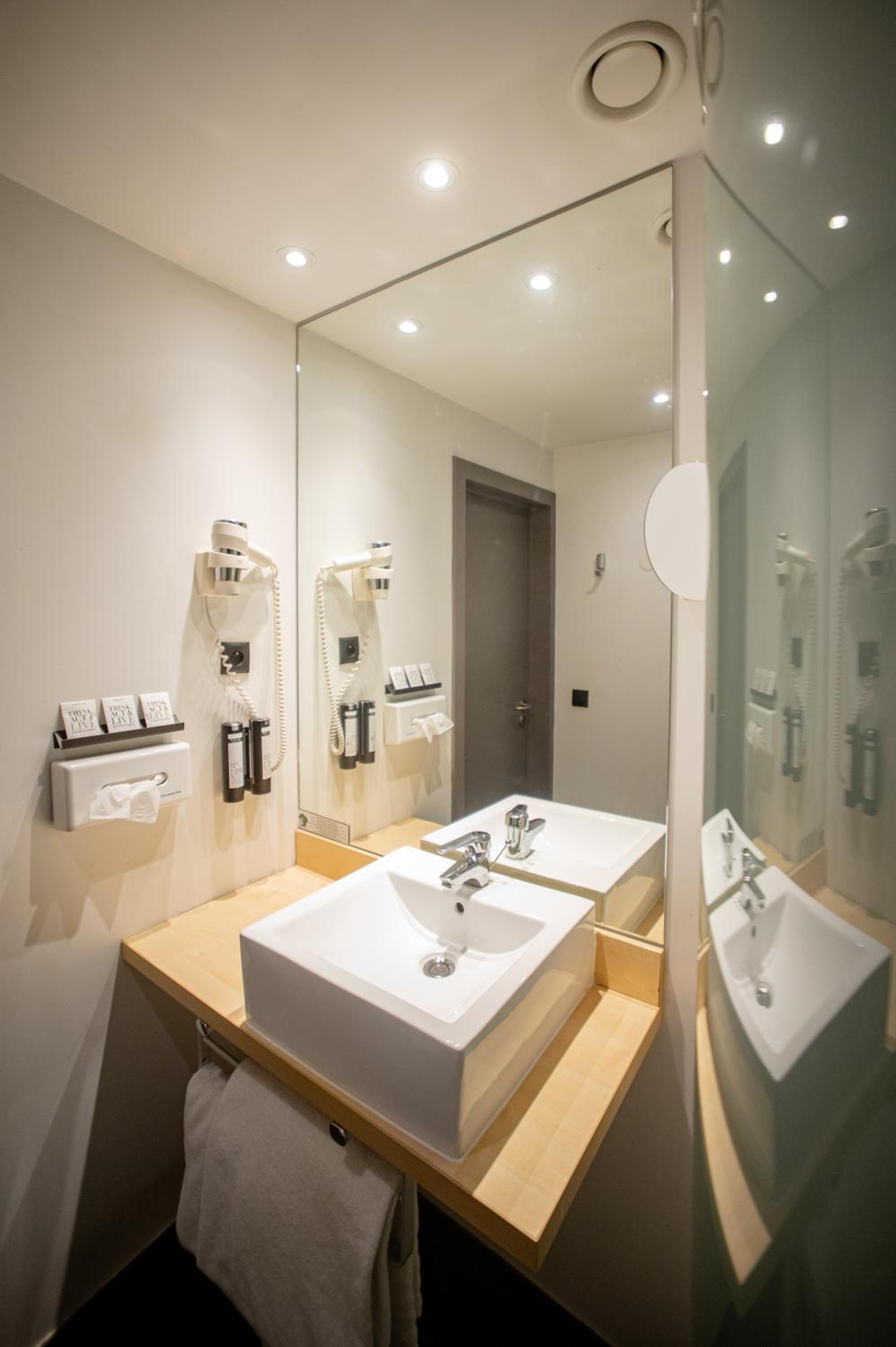 Standard Single Room photo 2