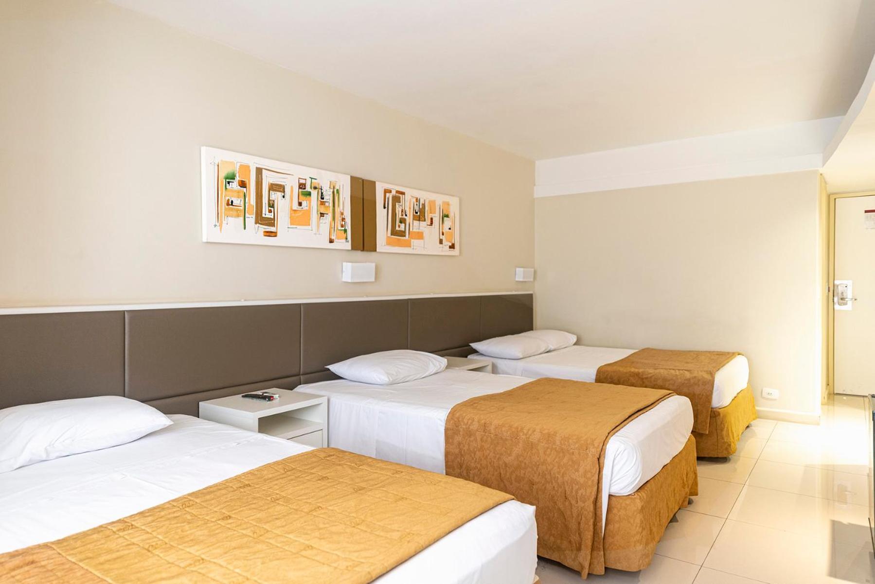 Triple Room with Pool View - Photo 1
