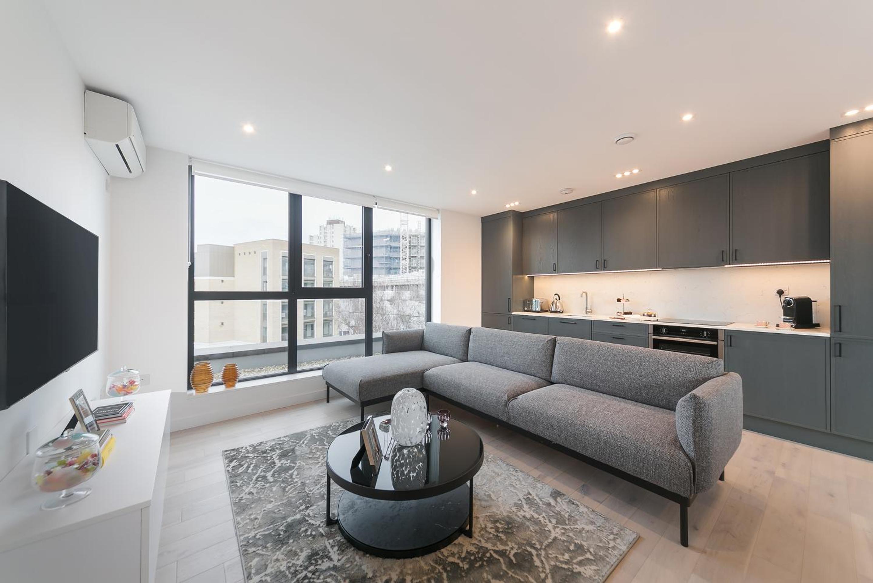 Deluxe Three-Bedroom with Balcony photo 1