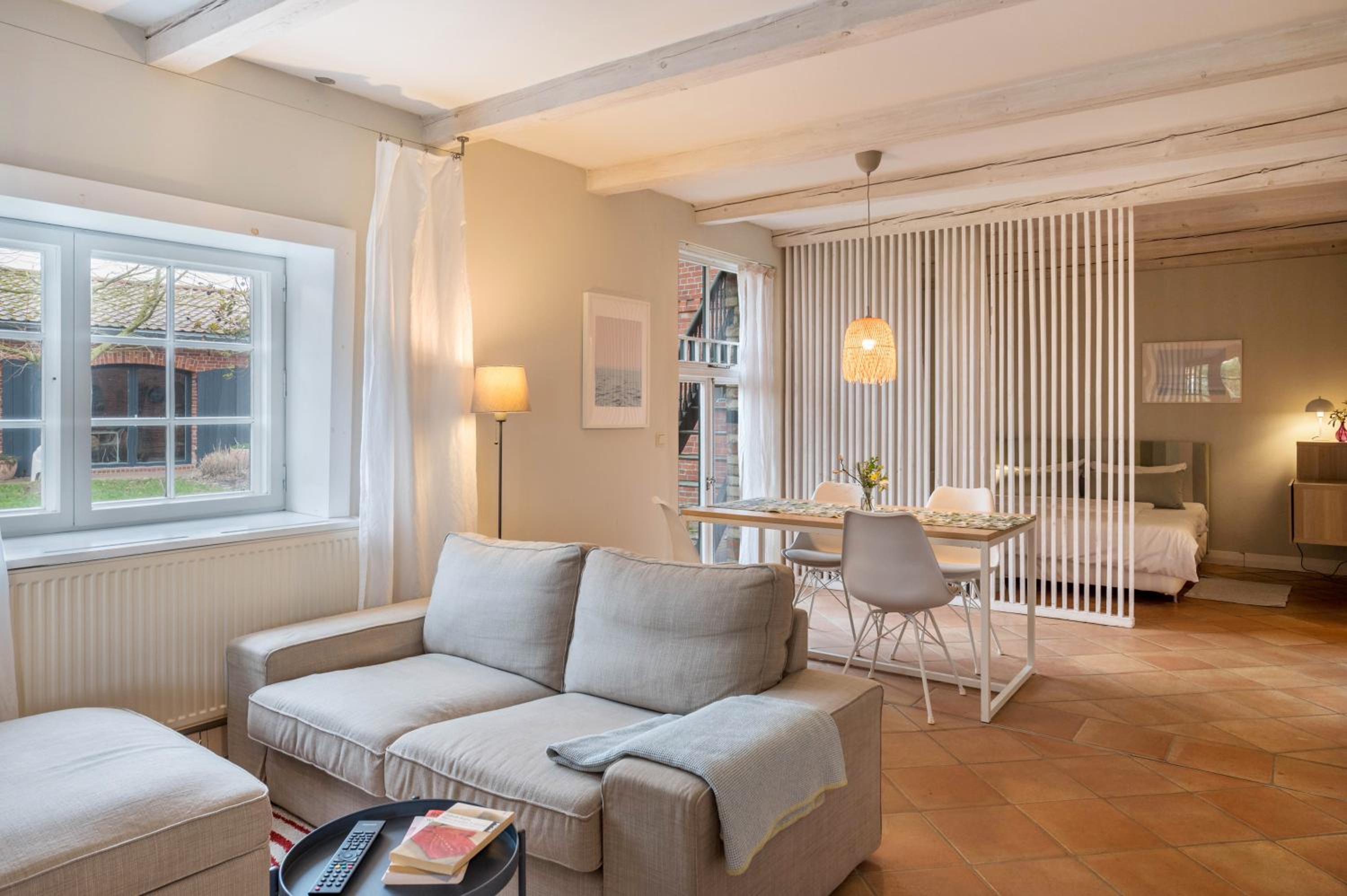 One-Bedroom Apartment with Garden View photo 3