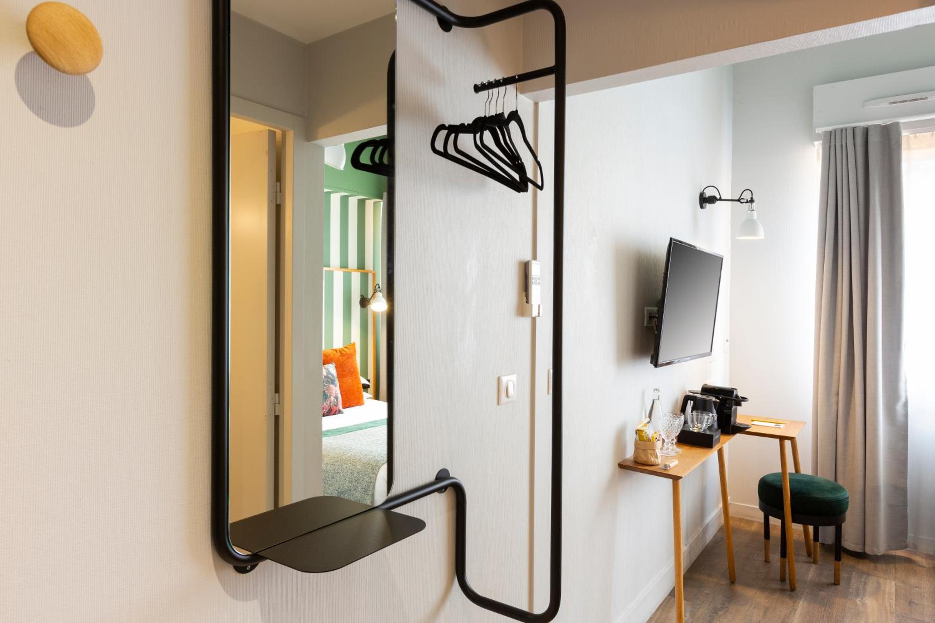 Double Room thumbnail 5