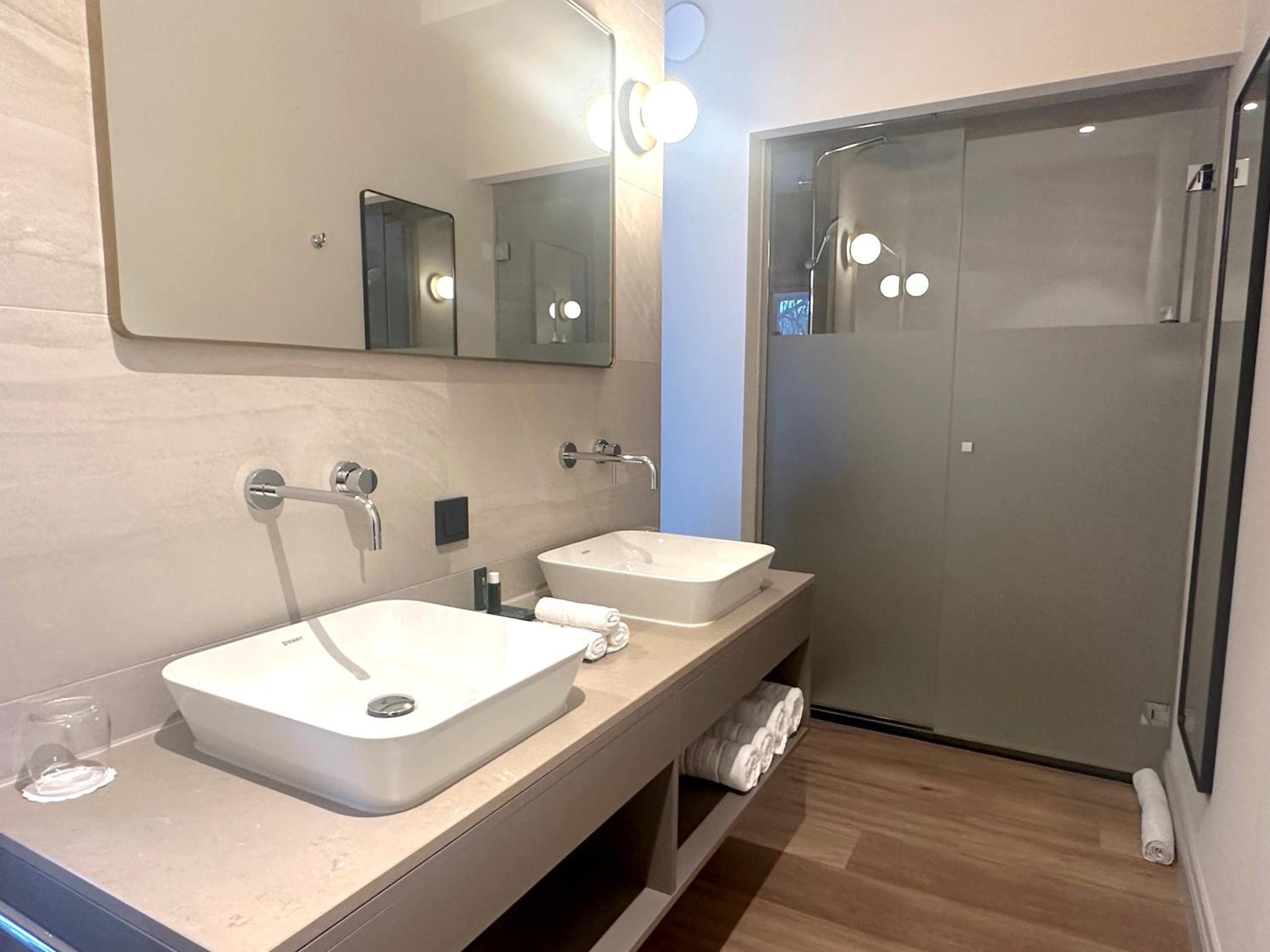 Superior Double Room - Photo 9