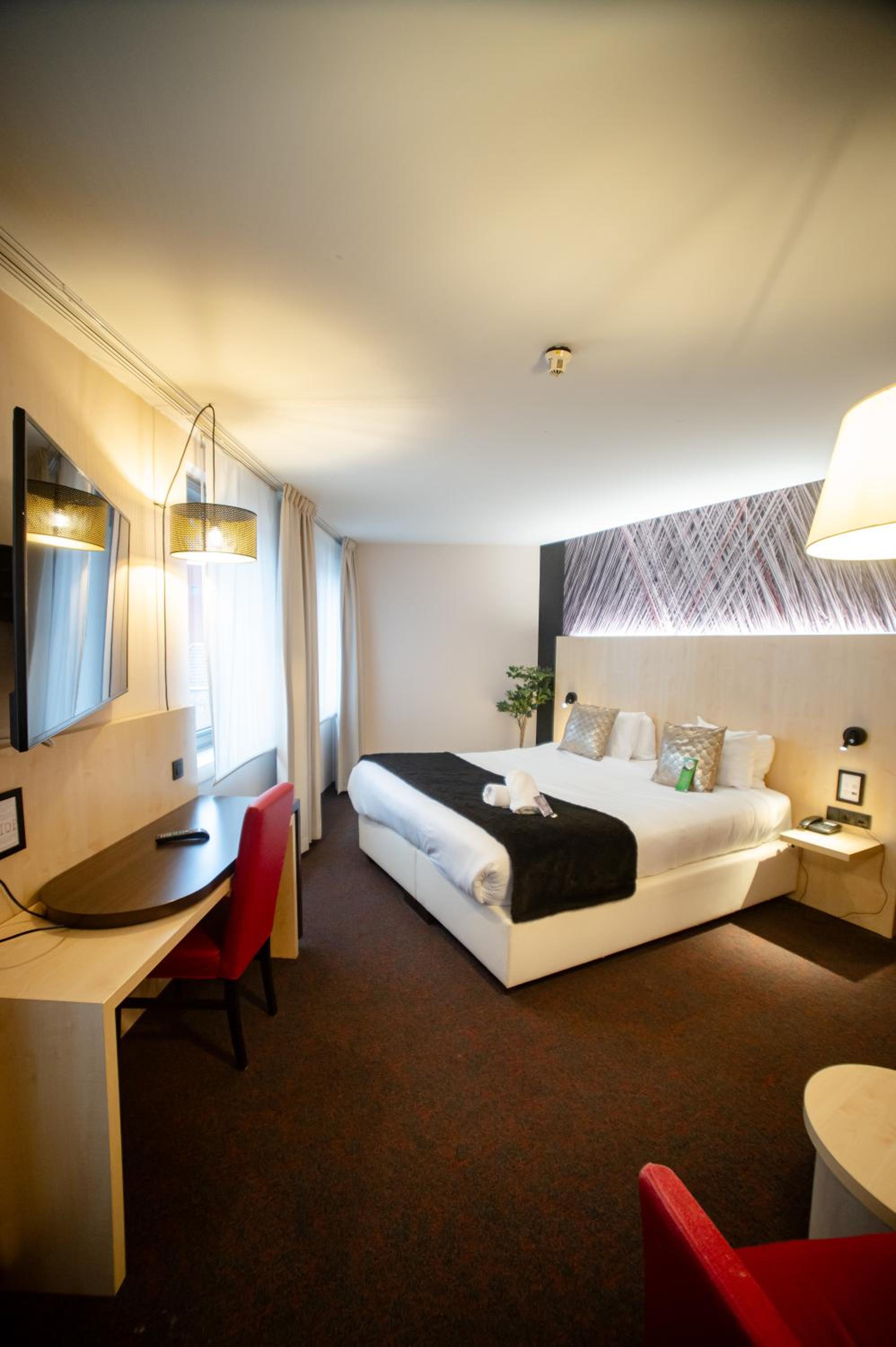 Bridal Suite - Photo 1