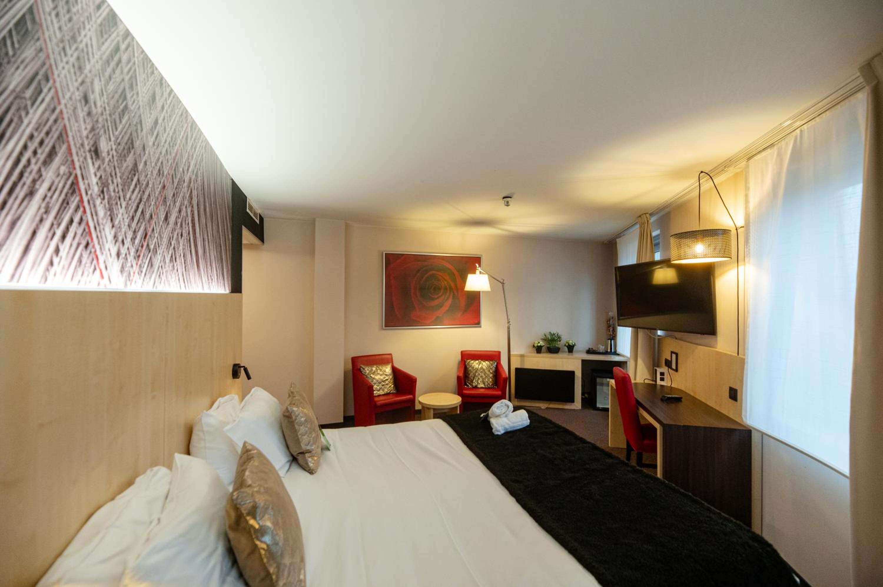 Bridal Suite - Photo 3