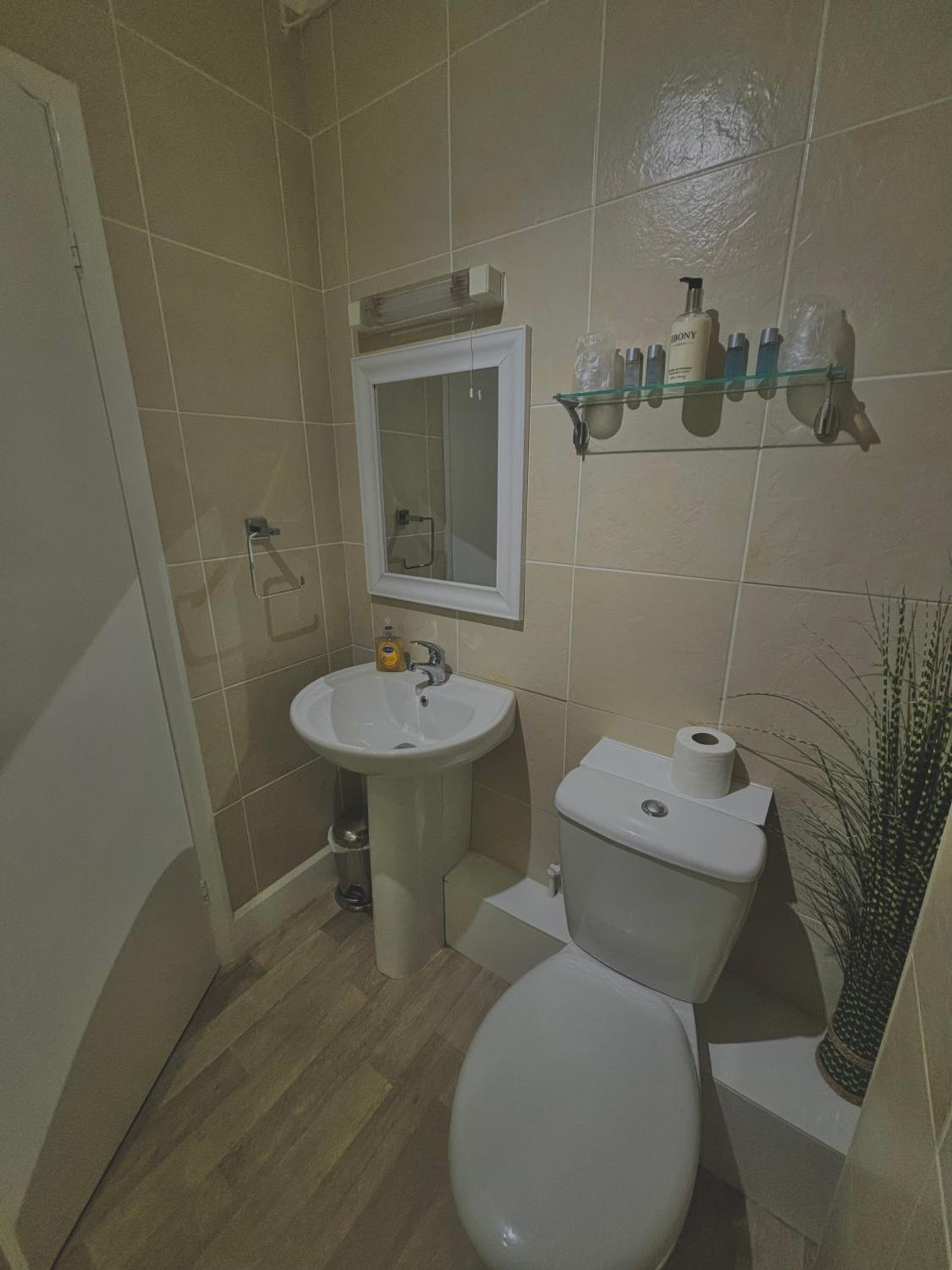 Deluxe Double Room - Photo 7