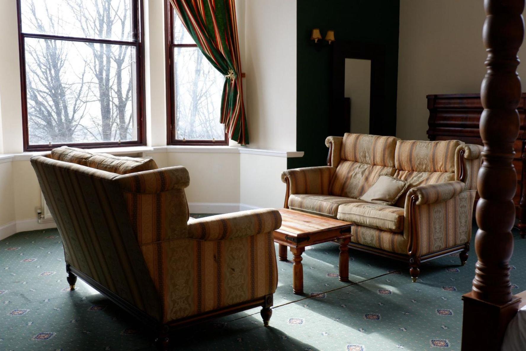 Four Poster Room photo 3