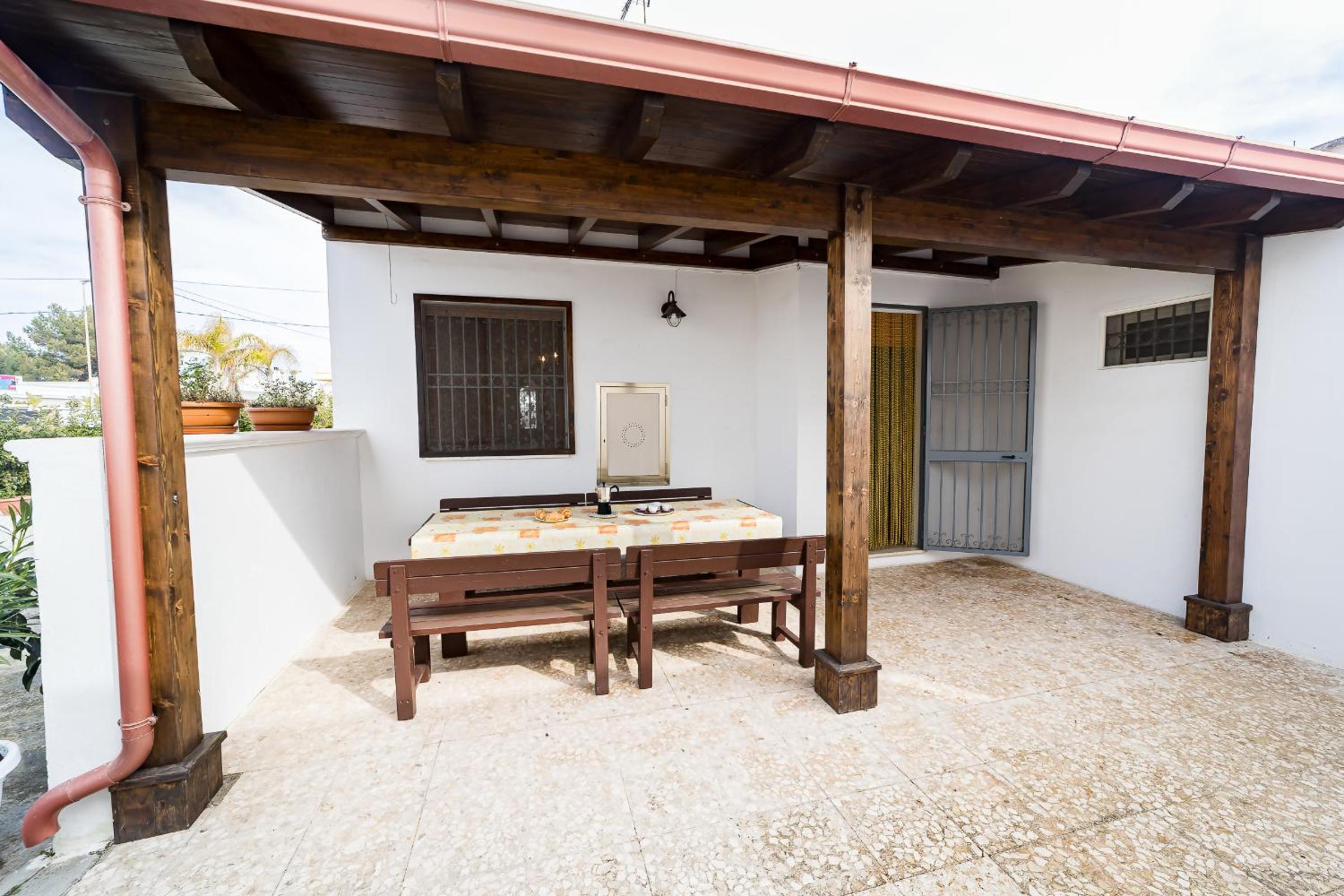 Three-Bedroom House photo 3