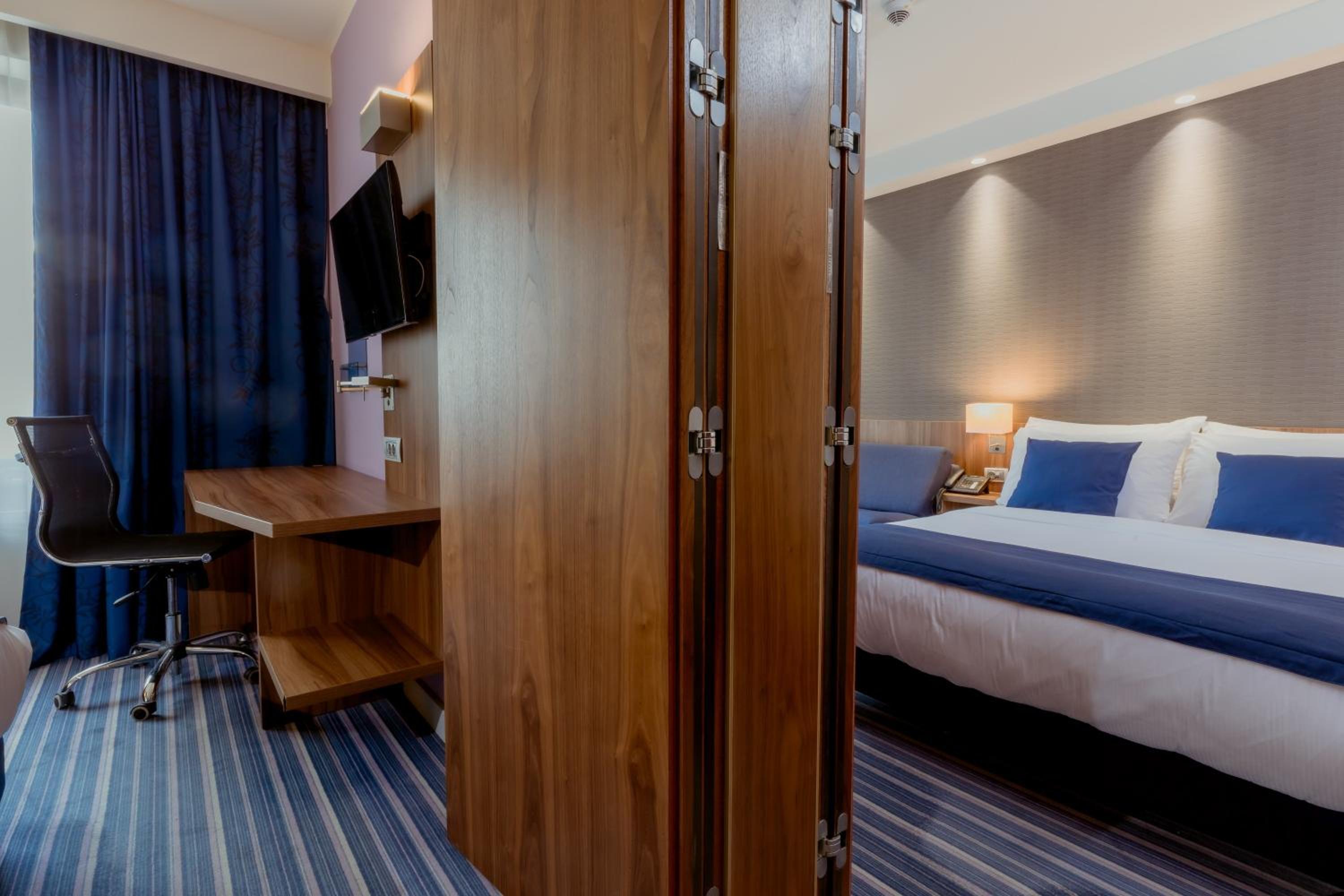 Family Double Room