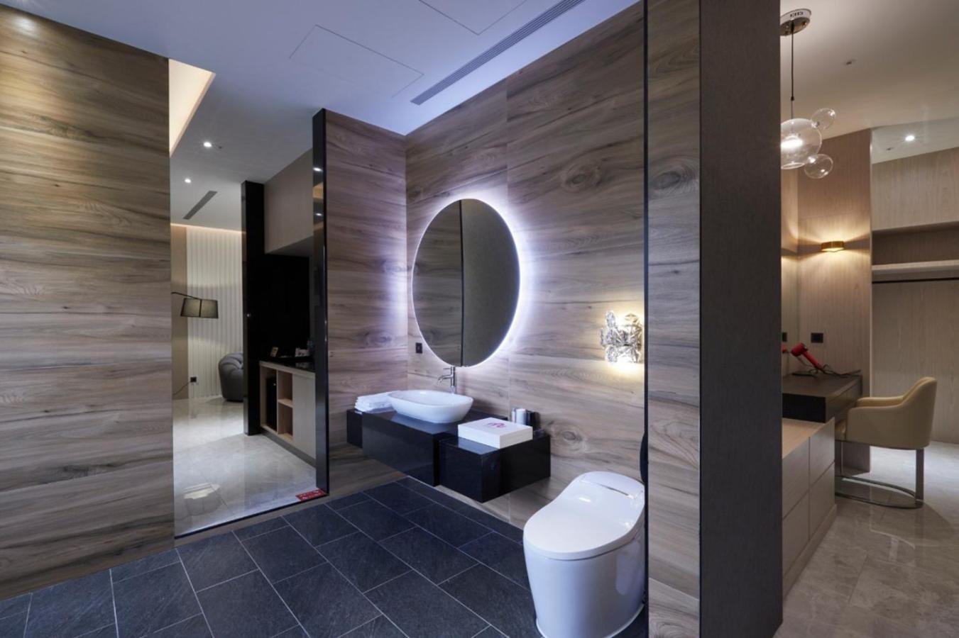 Standard Queen Room - Photo 15