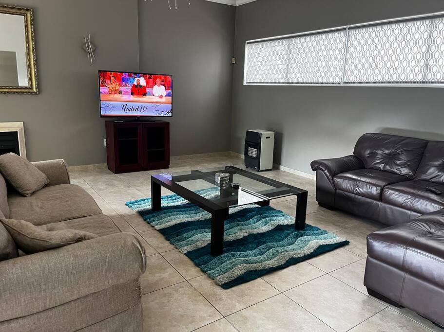 Three-Bedroom Apartment photo 1