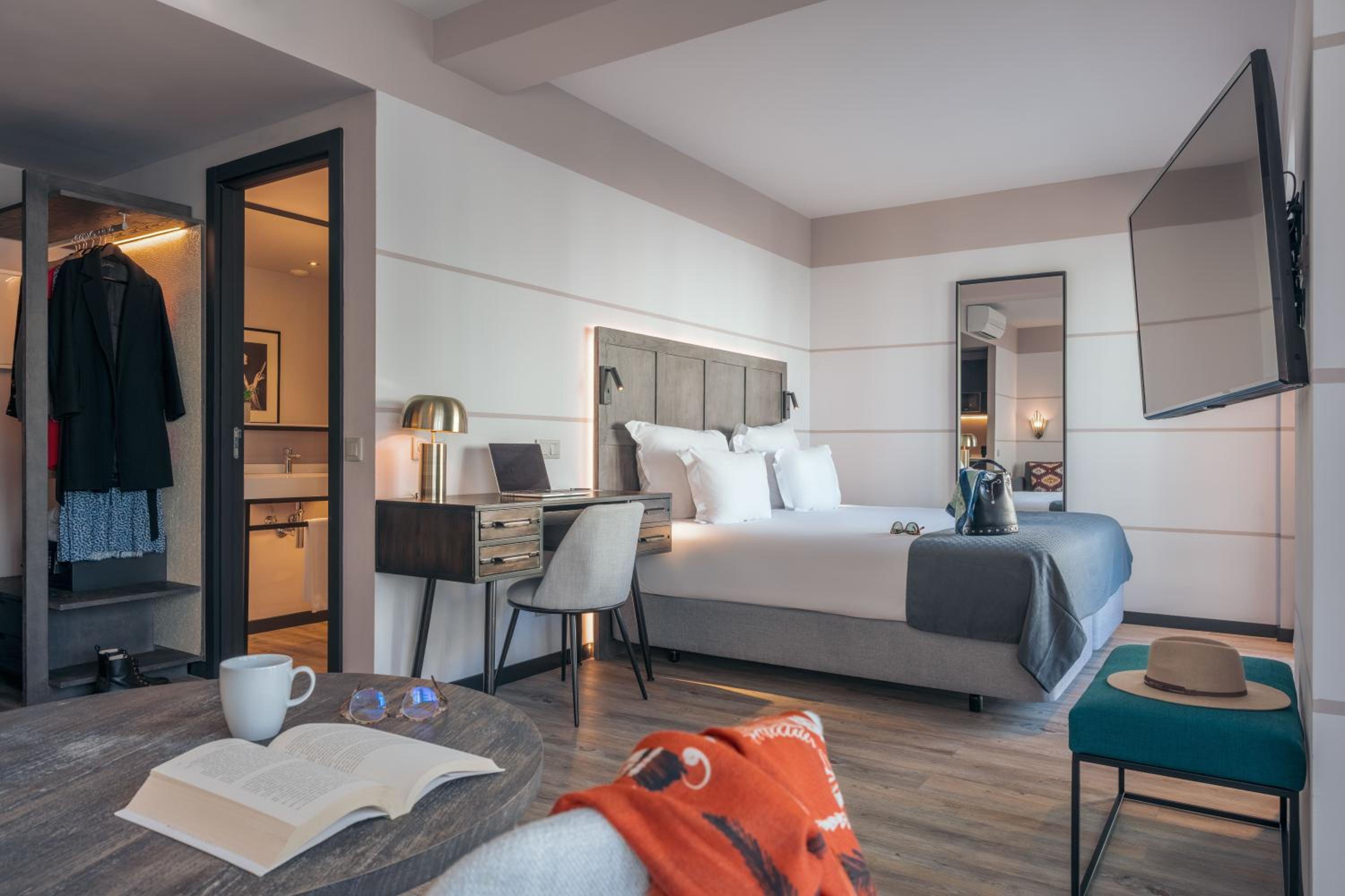 Junior Suite - Photo 1