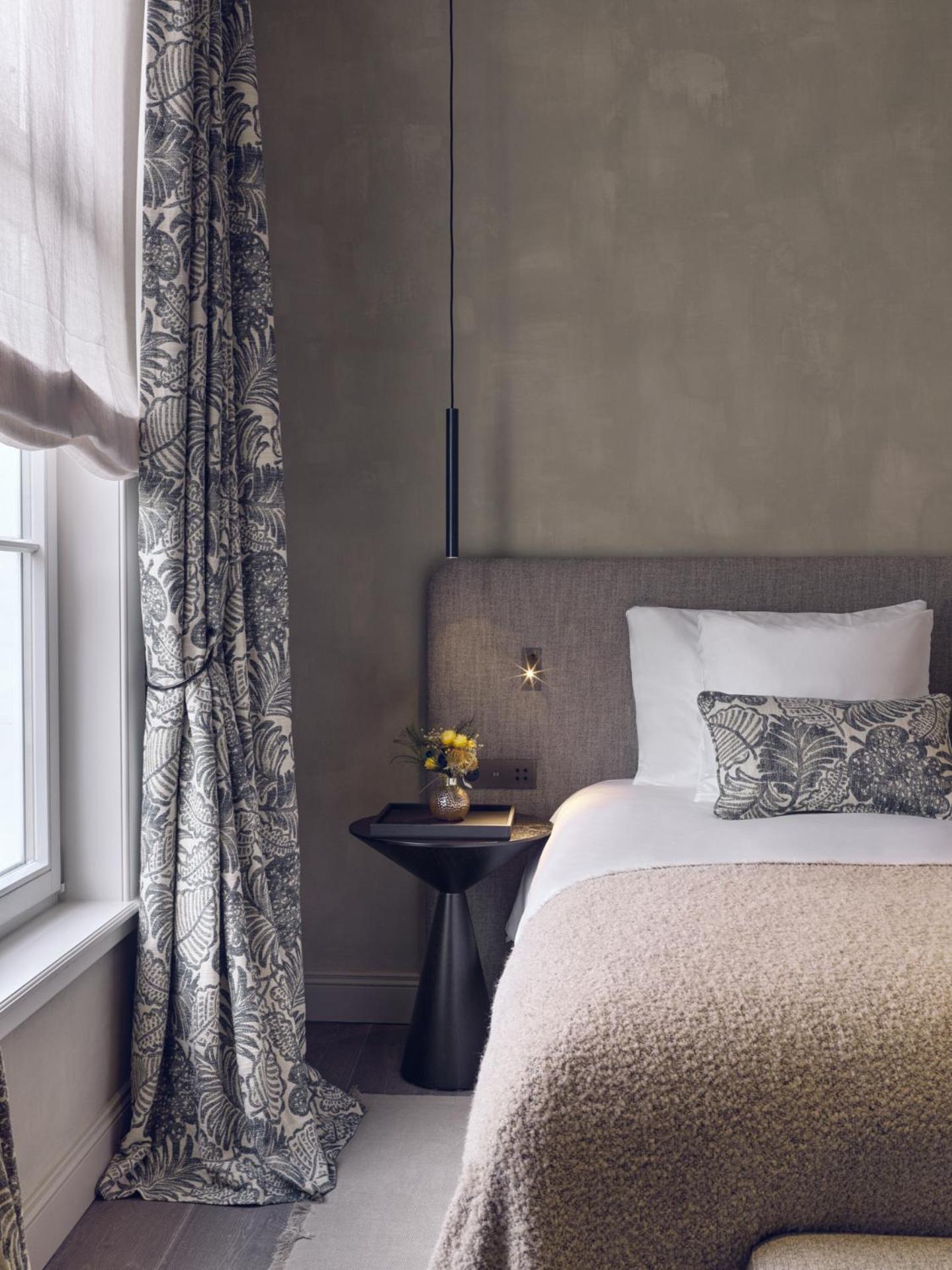 Deluxe Room - Photo 2