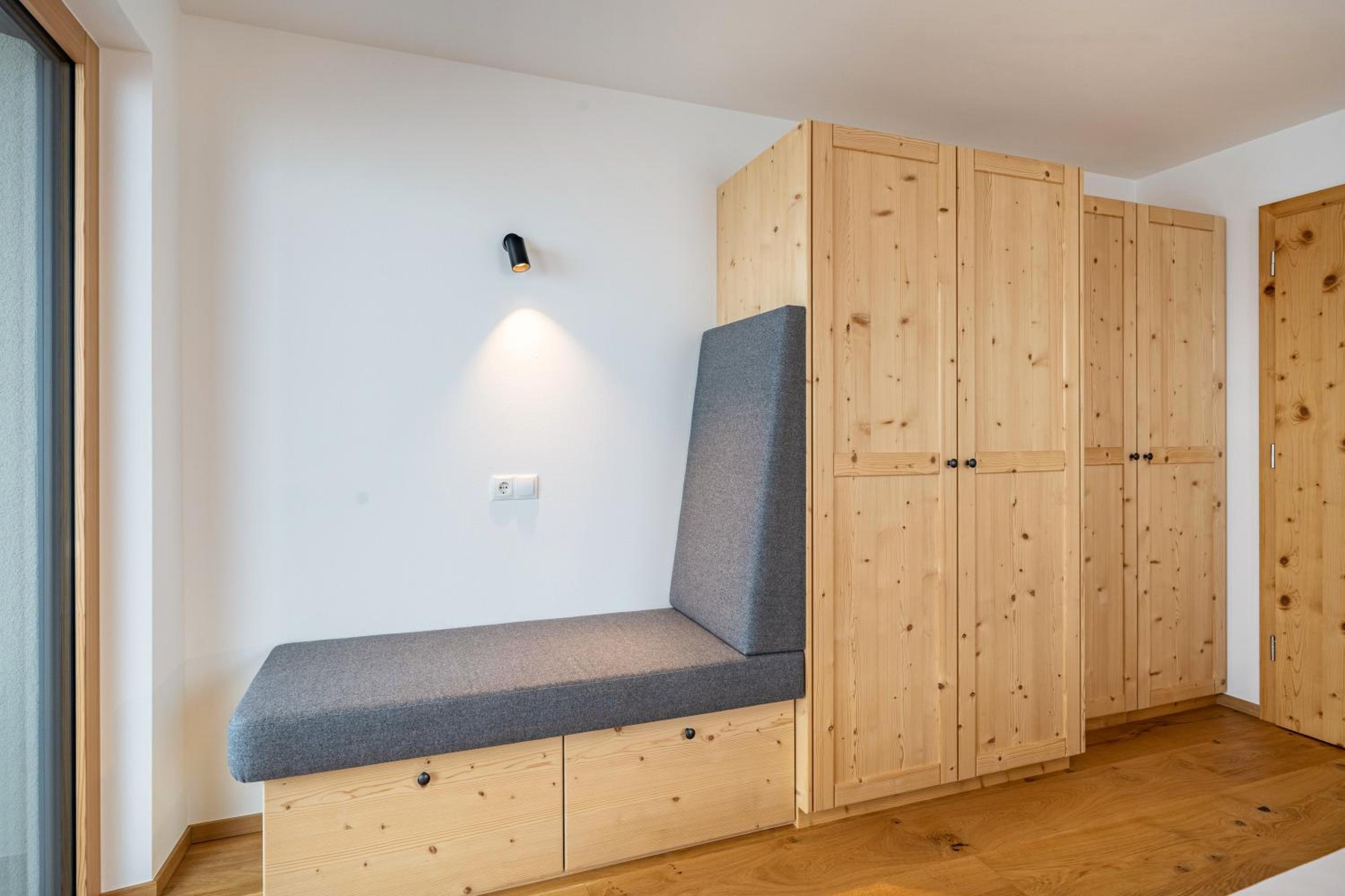 Two-Bedroom Deluxe Apartment with Garden View photo 3