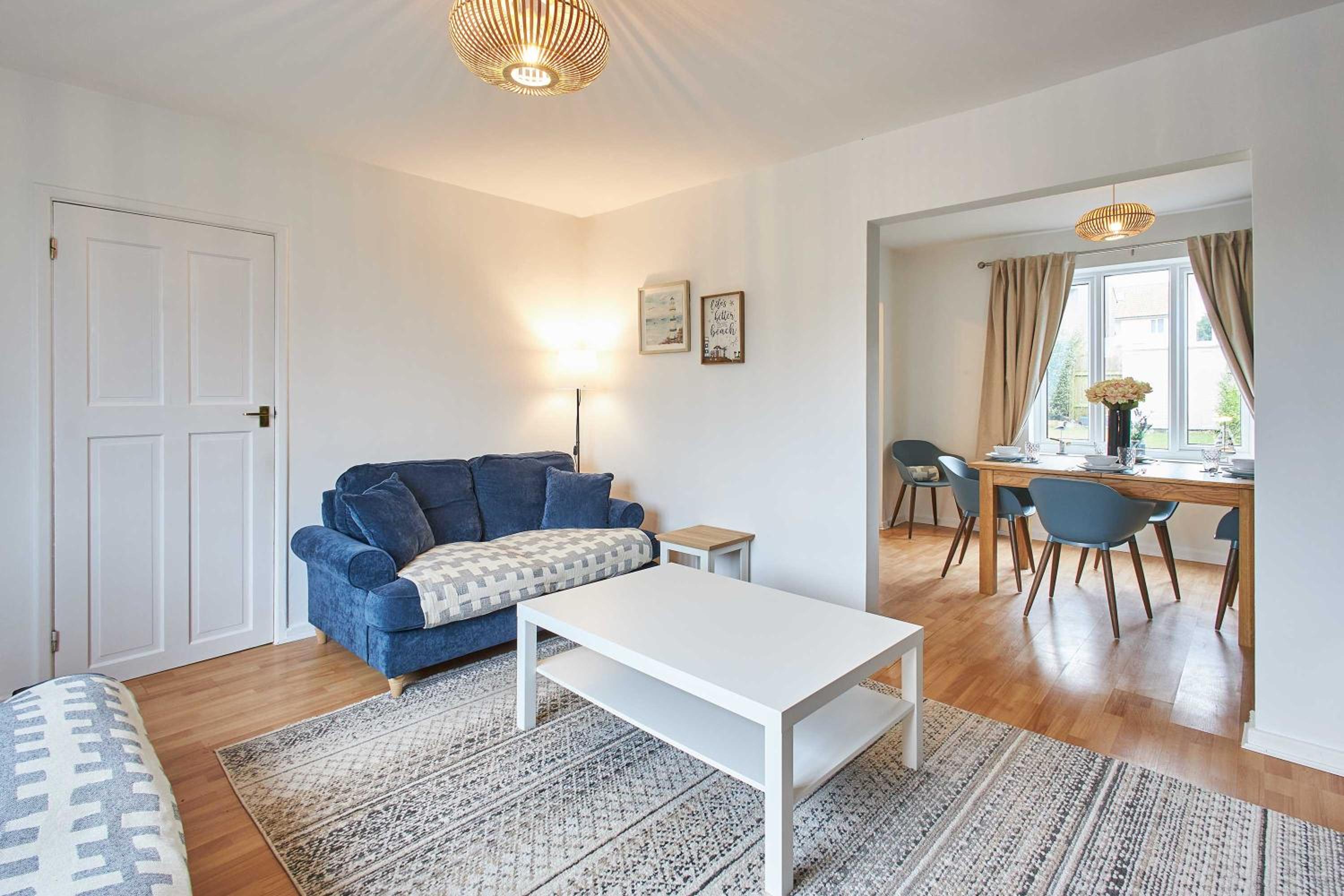 Two-Bedroom House photo 3