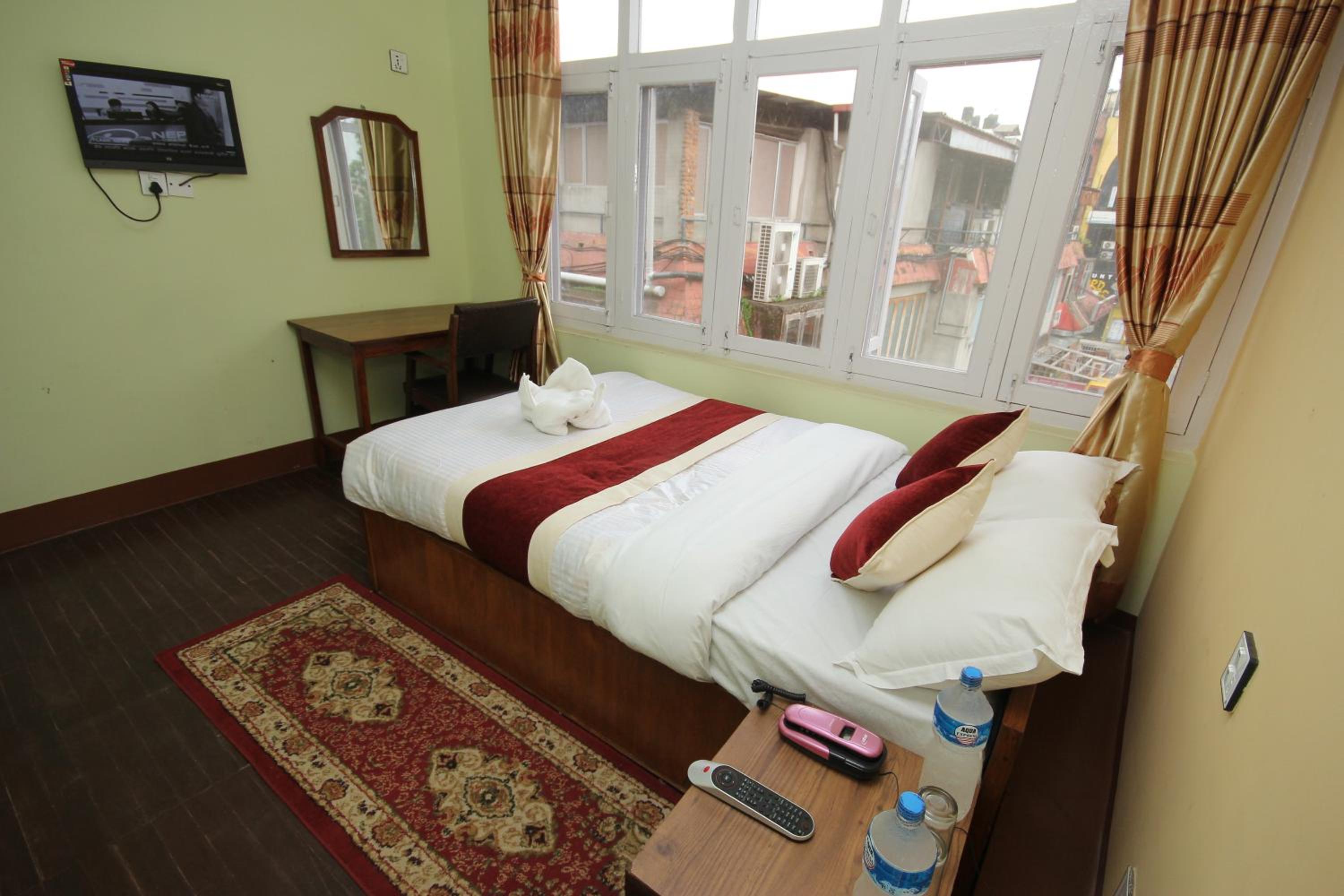 Deluxe Double or Twin Room - Photo 2