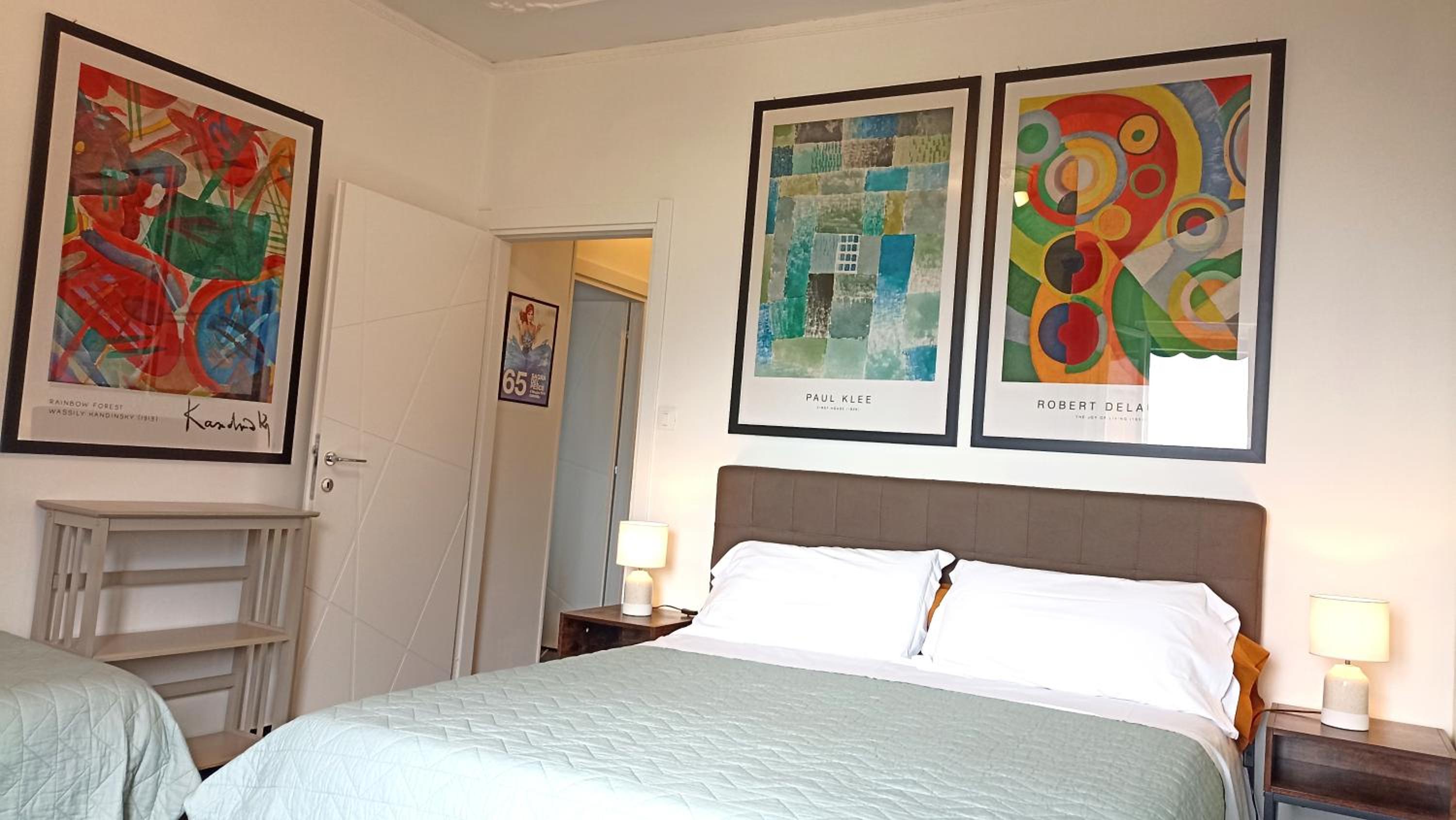 Two-Bedroom Apartment with Balcony and Sea View