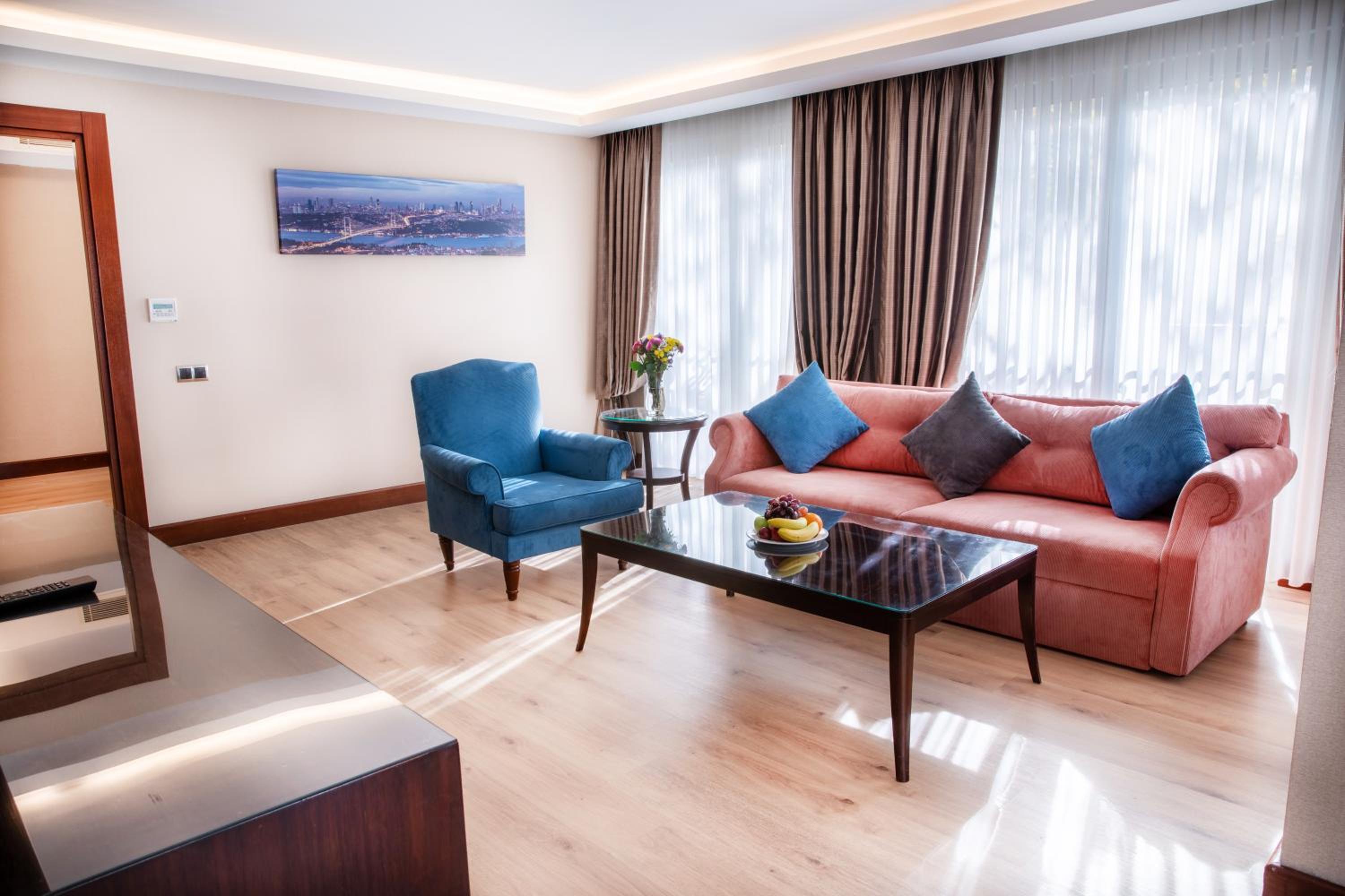 Two-Bedroom Suite photo 2