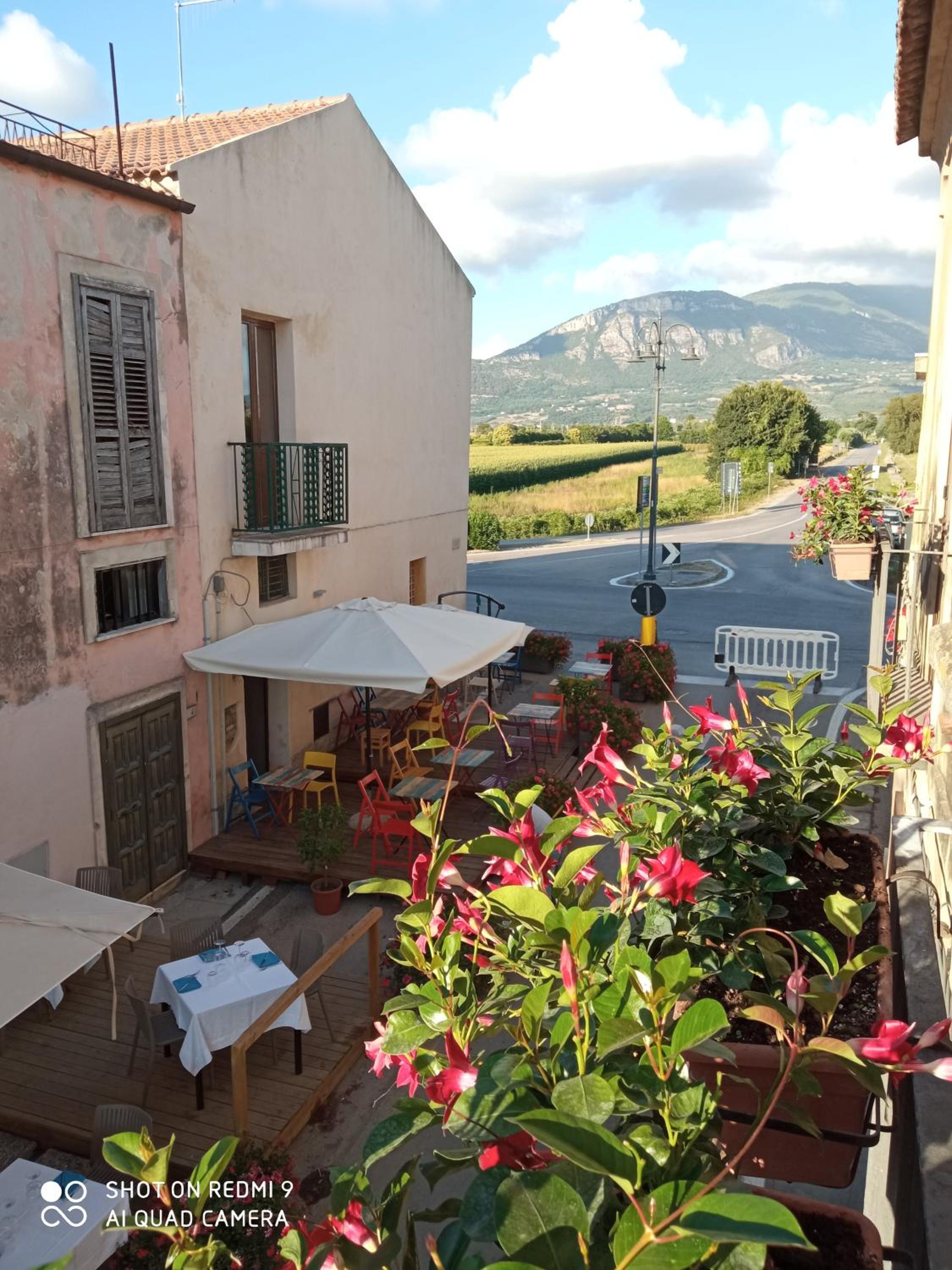 Double Room with Balcony - Photo 7