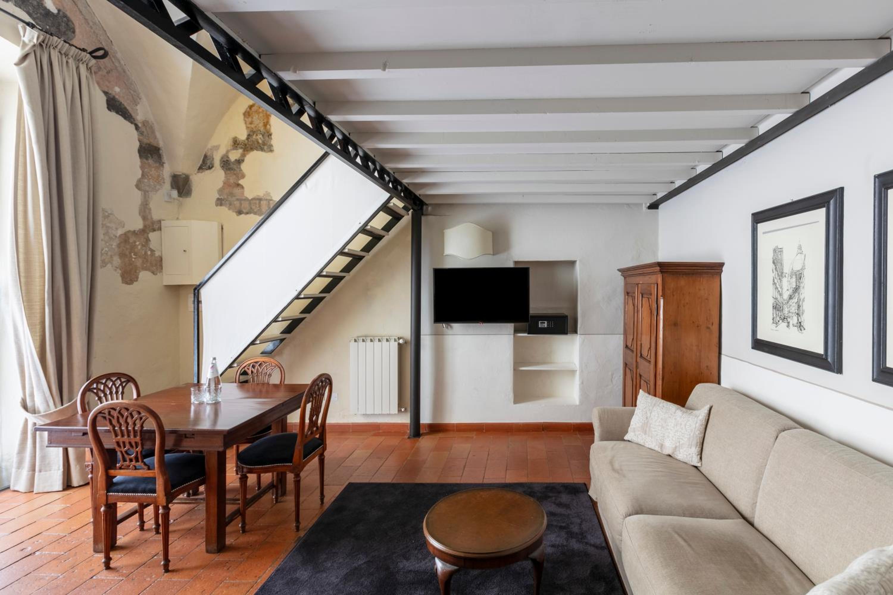1 Bedroom Apartment with Sofa Bed - Duplex photo 1